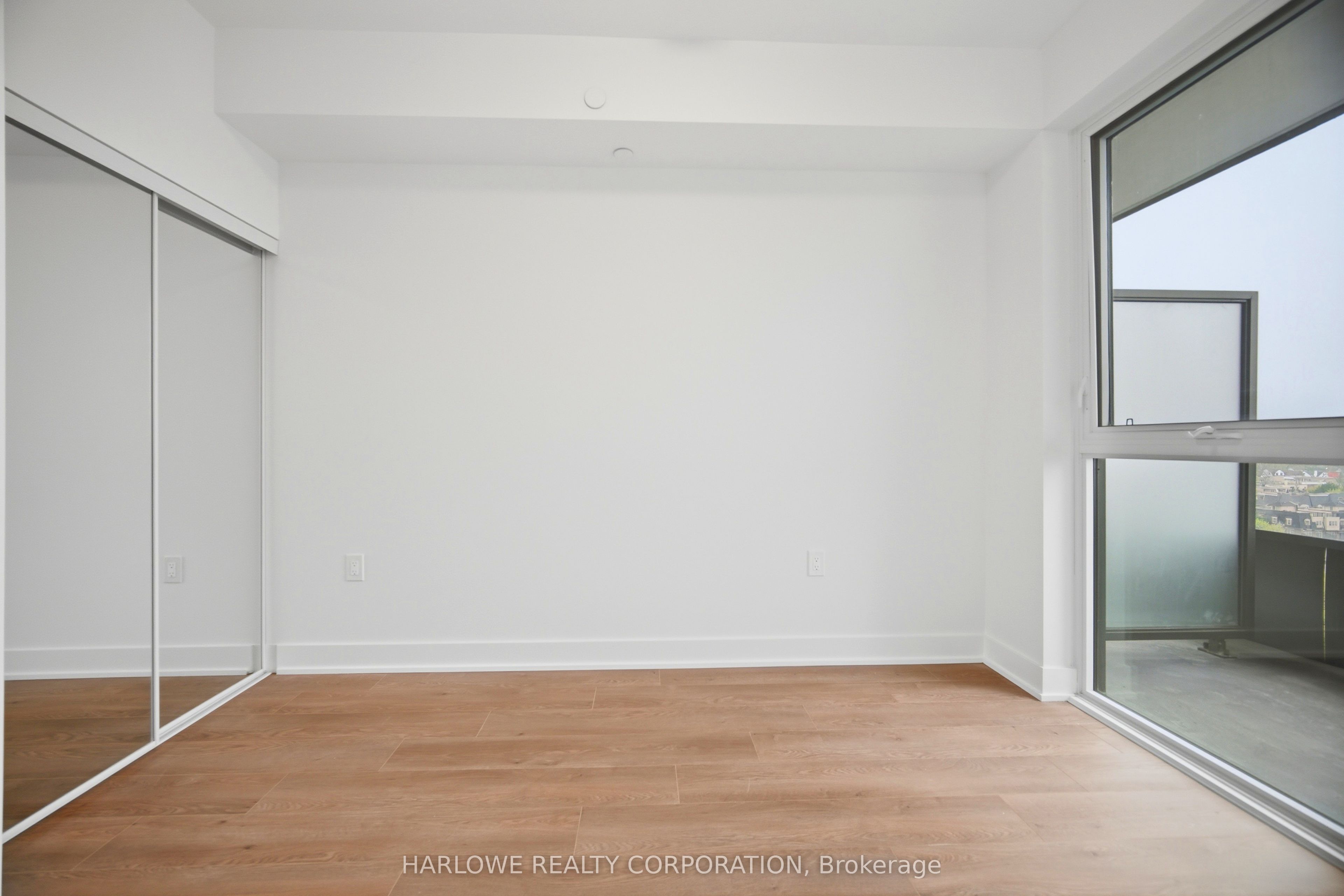 2088 James Street 1002, Burlington, ON L7R 0H2 photo 4