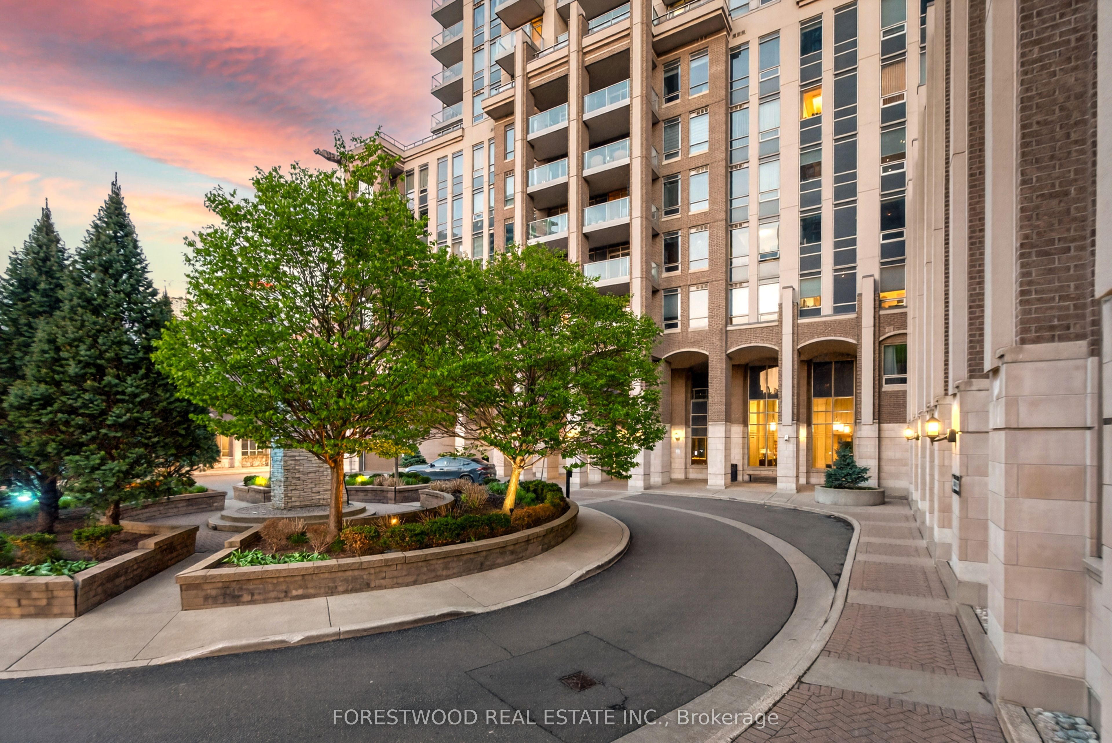 388 Prince of Wales Drive 3606, Mississauga, ON L5B 0A1 photo 2