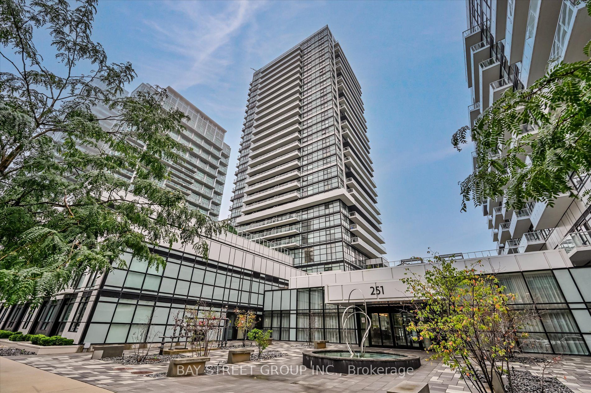 251 Manitoba Street 1604, Toronto, ON M8Y 0C7 photo 2