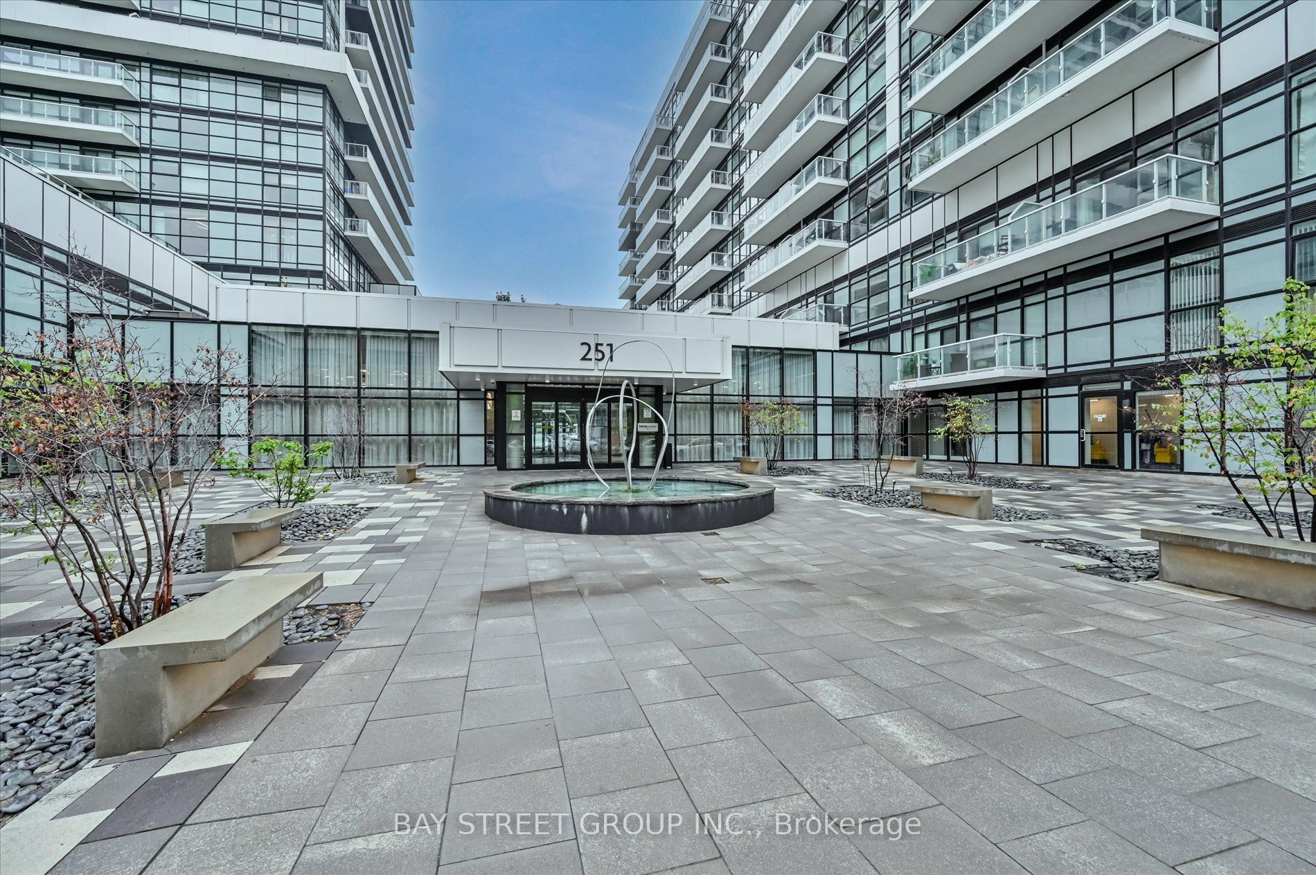 251 Manitoba Street 1604, Toronto, ON M8Y 0C7 photo 4