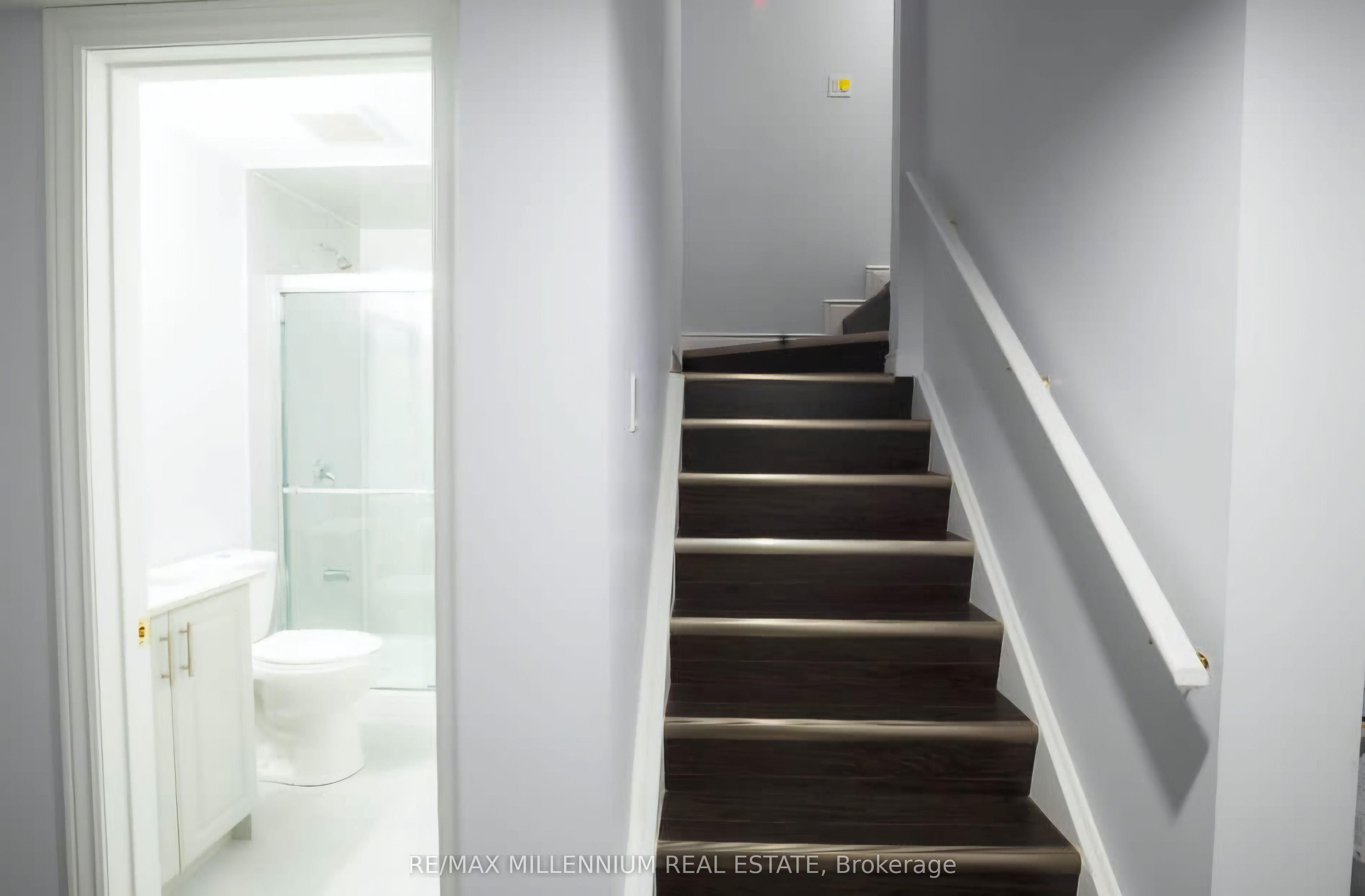 7 Lloyd Crescent BSMT, Brampton, ON L7A 4J5 photo 2