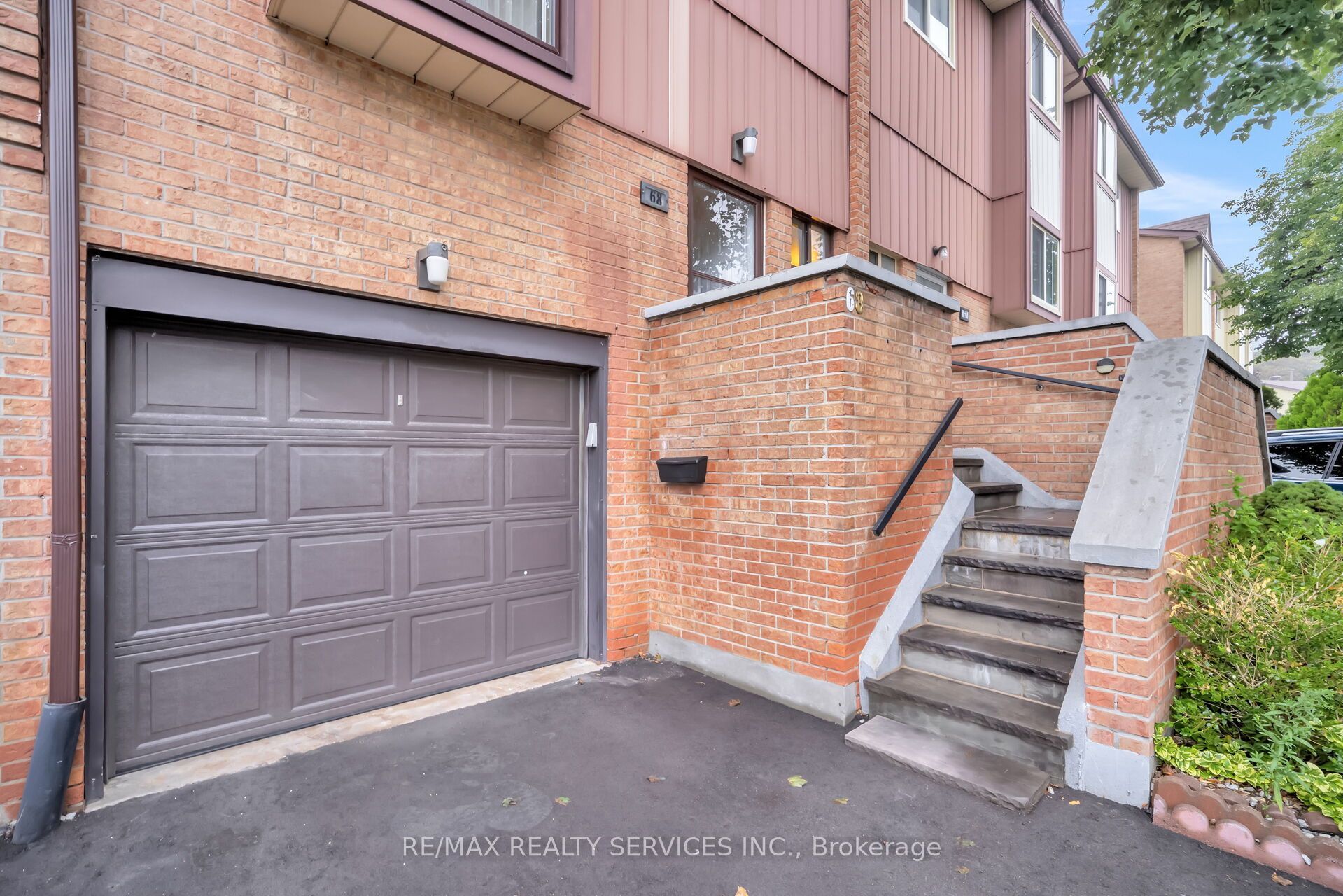 68 Baronwood Court 68, Brampton, ON L6V 3H7 photo 4