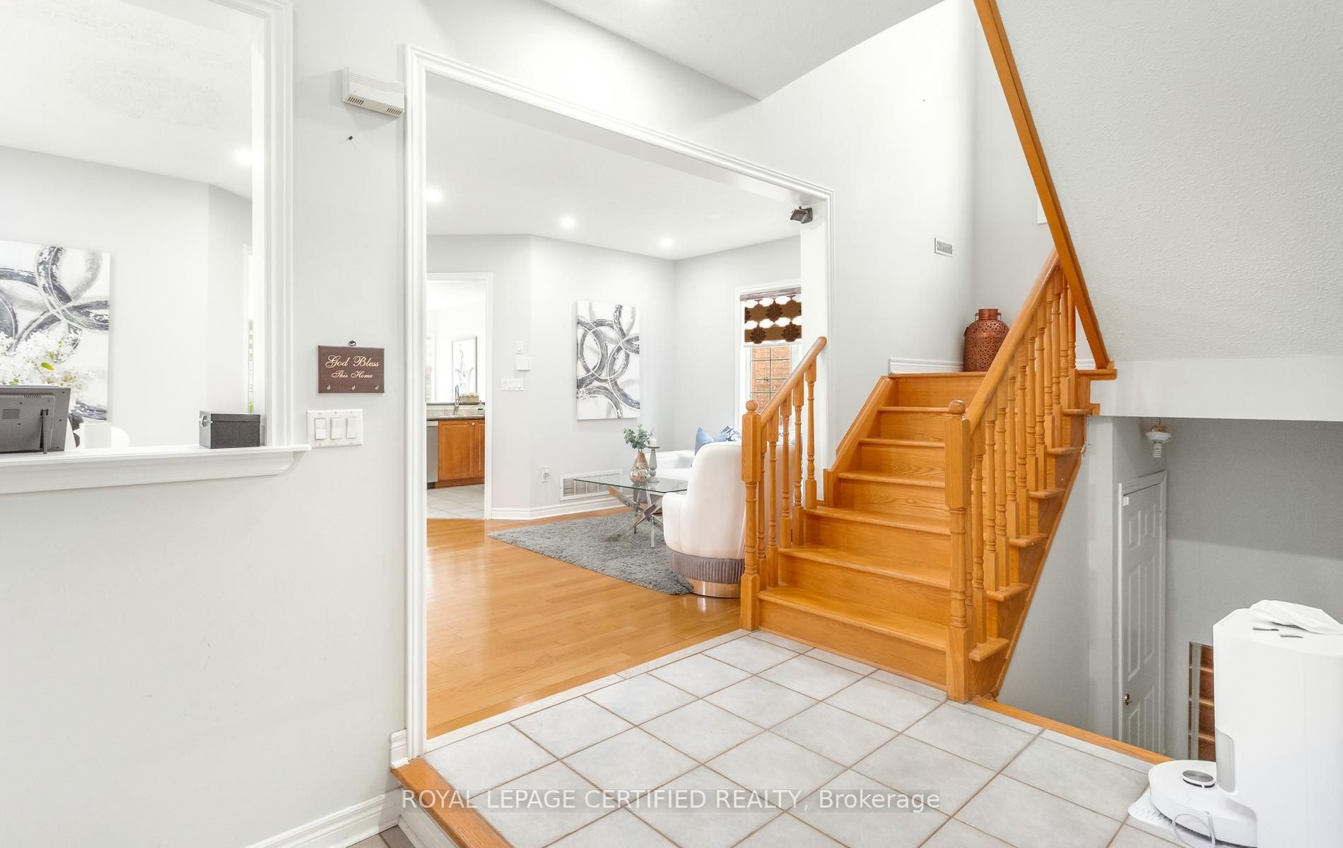 6582 Skipper Way, Mississauga, ON L5W 1P8 photo 4