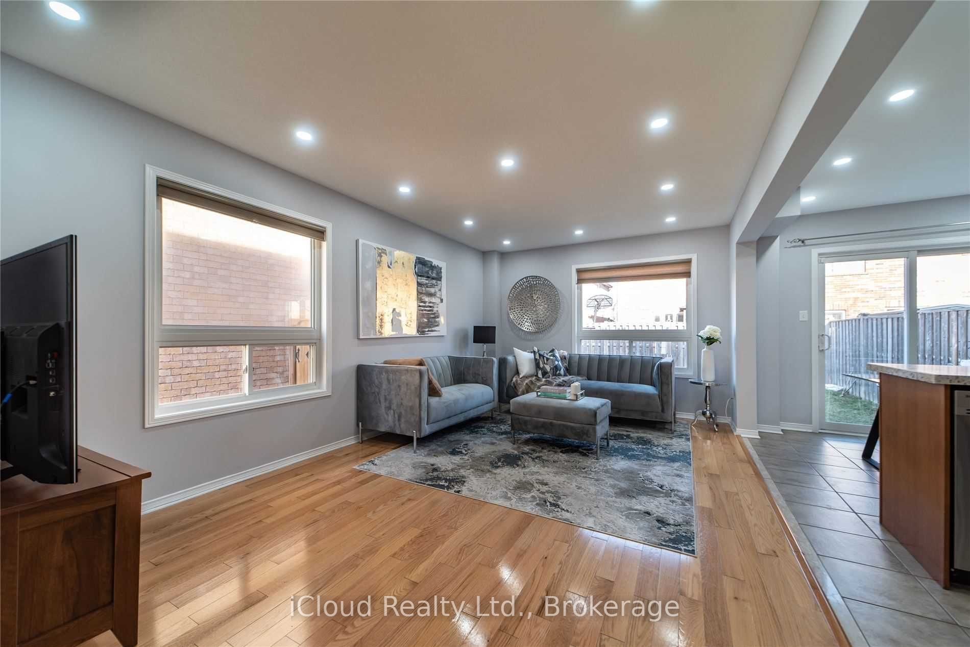 27 Hollingsworth Circle, Brampton, ON L7A 0J7 photo 4