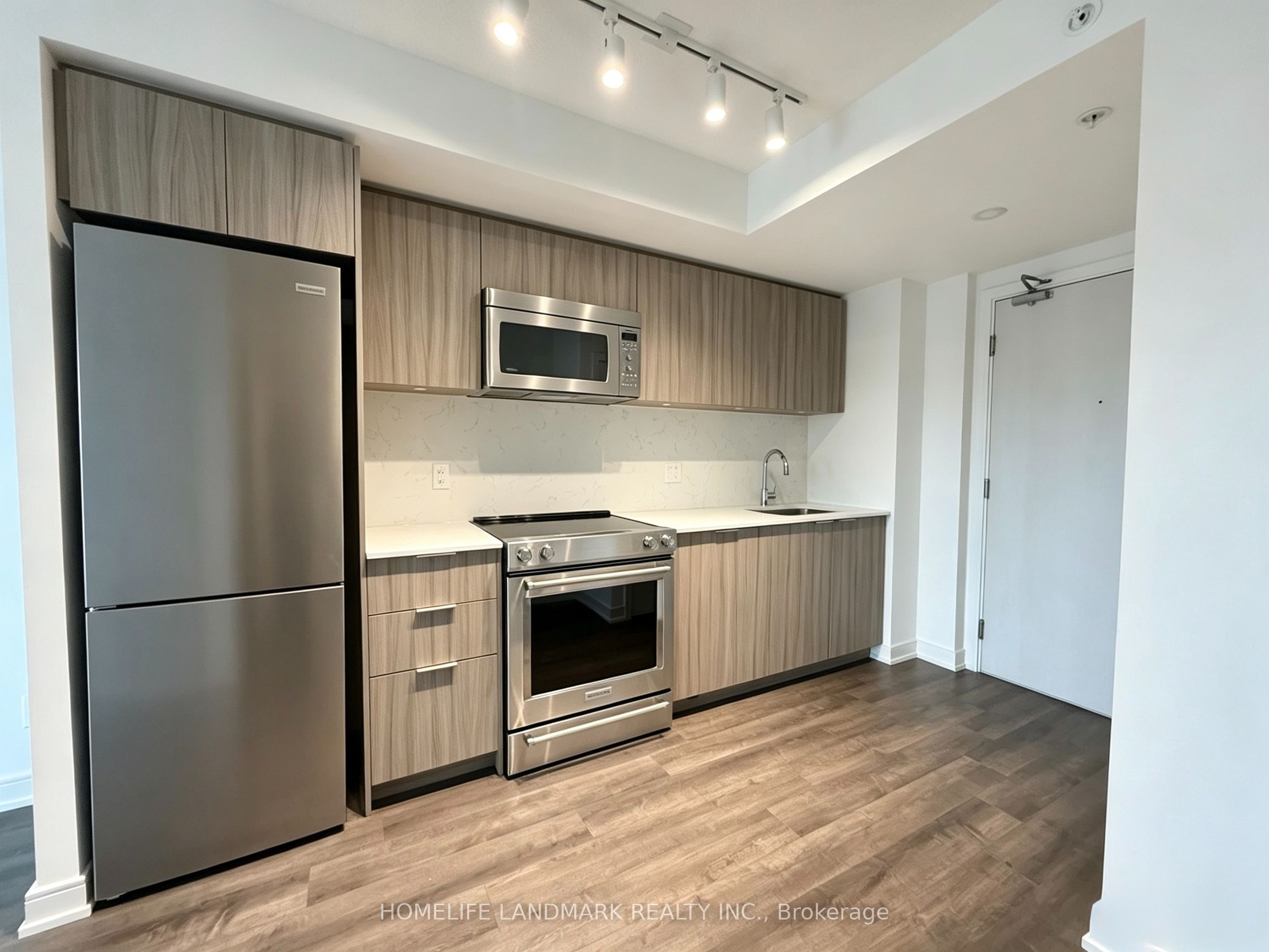 30 Samuel Wood Way 312, Toronto, ON M9B 1B1 photo 2