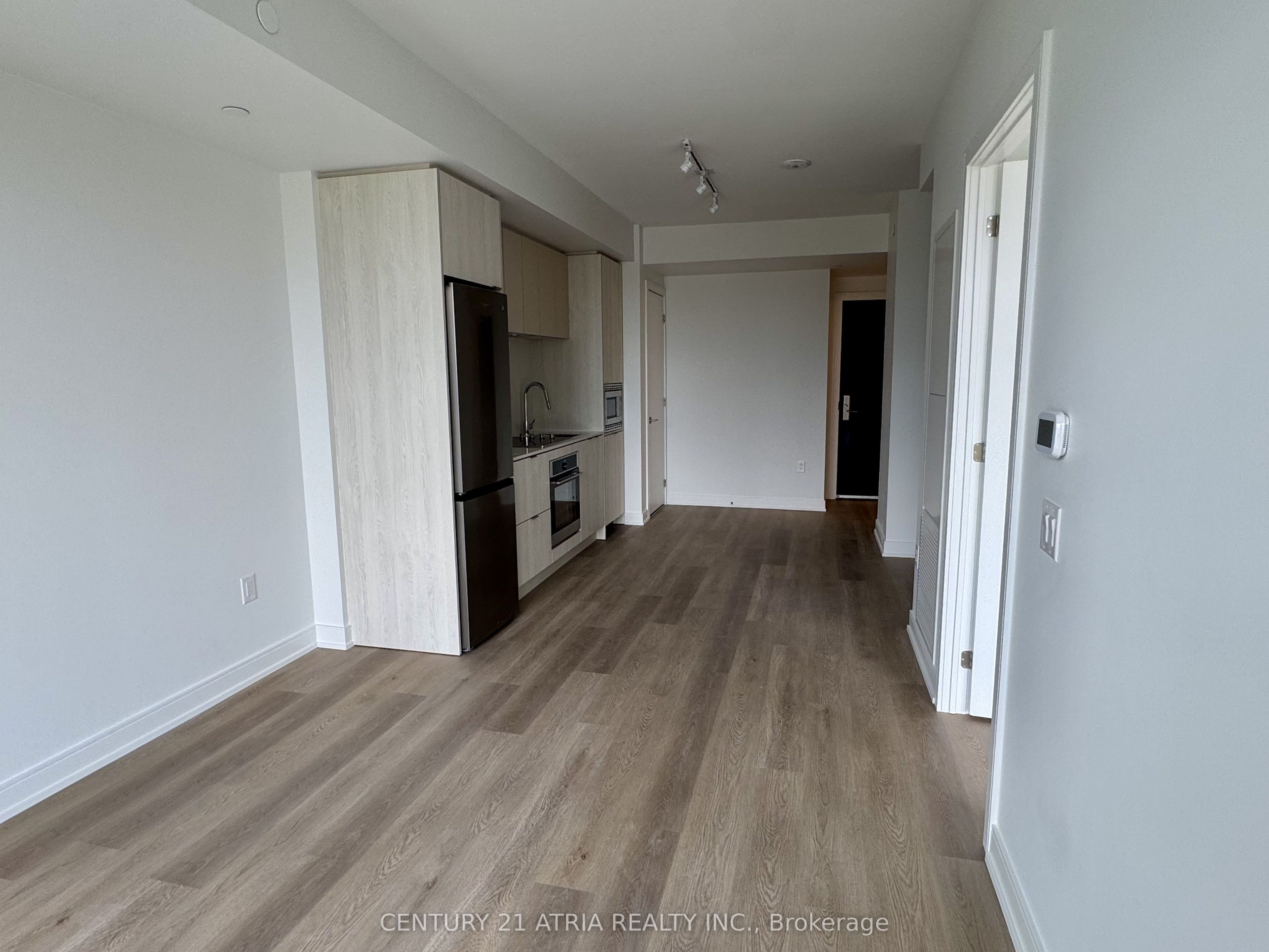 3009 Novar Road W 920, Mississauga, ON L5B 1H7 photo 2