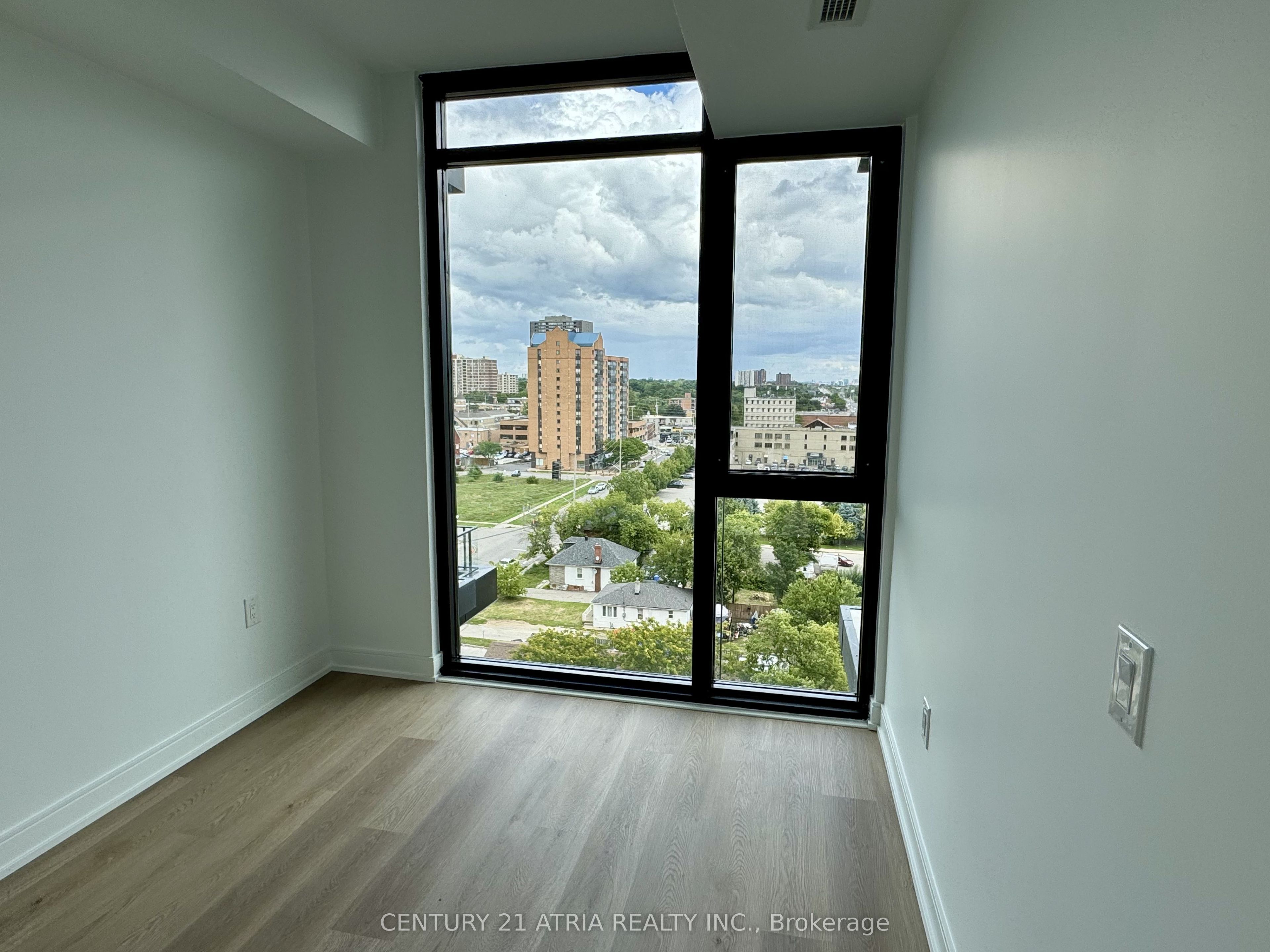 3009 Novar Road W 920, Mississauga, ON L5B 1H7 photo 3