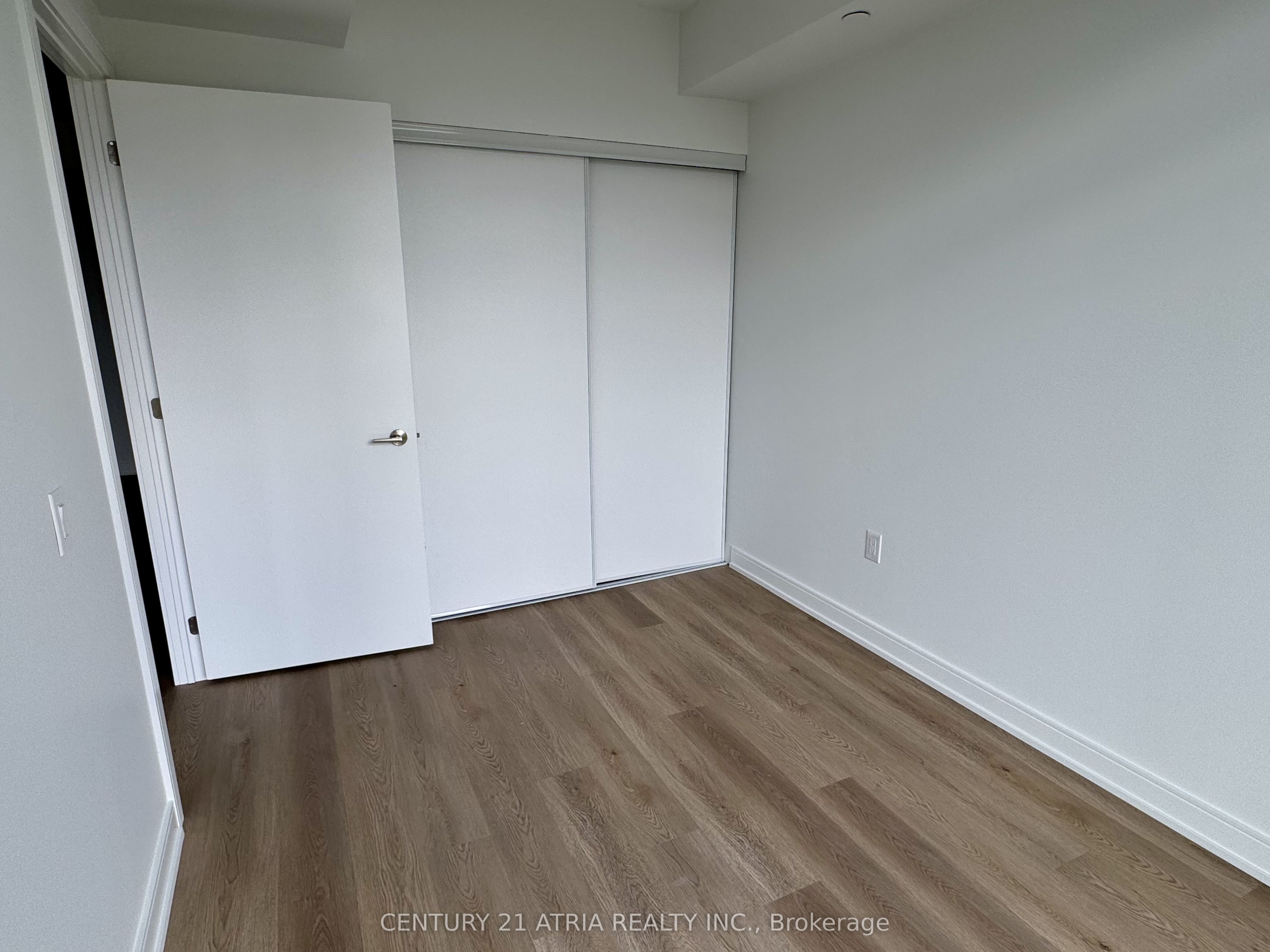 3009 Novar Road W 920, Mississauga, ON L5B 1H7 photo 4