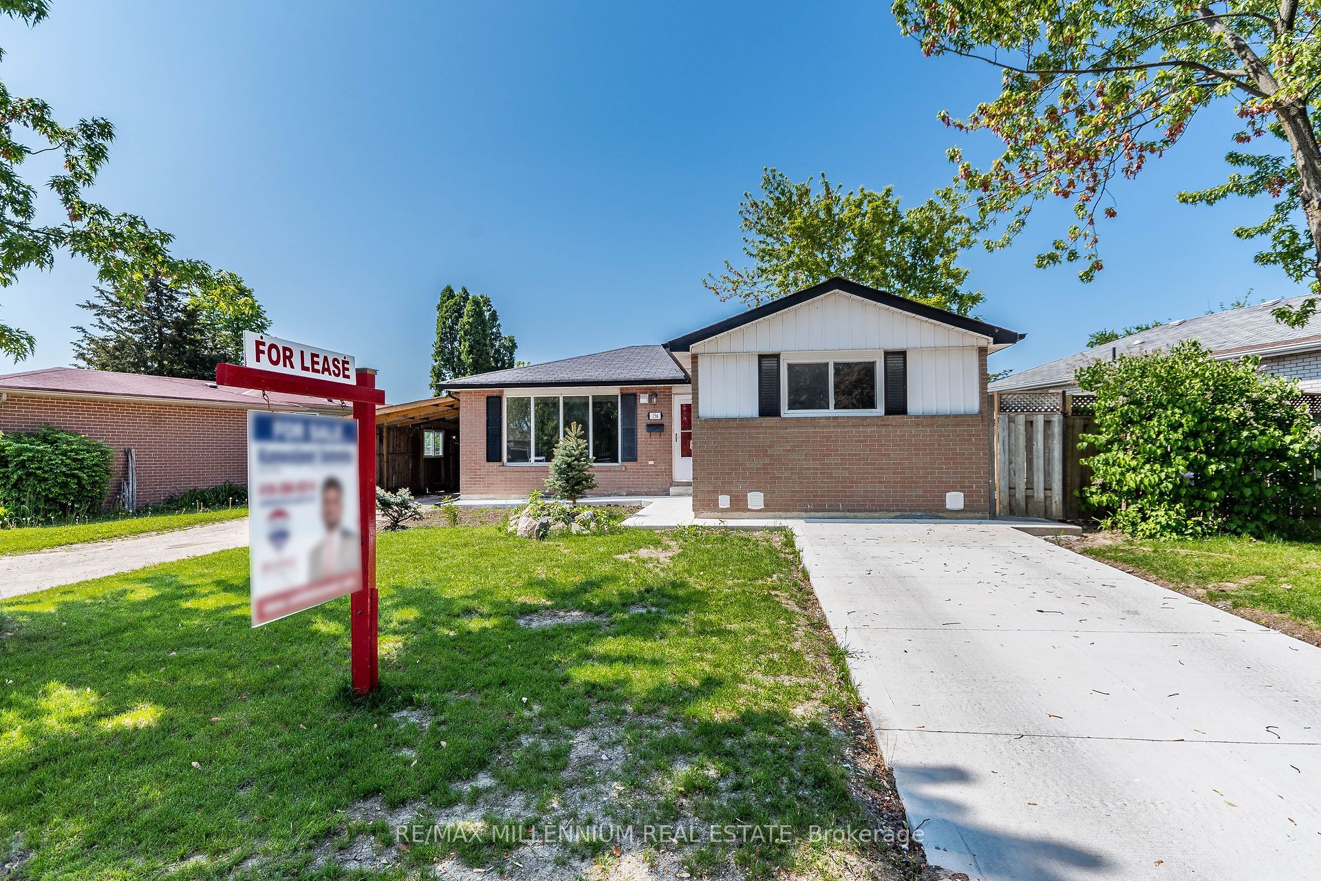 156 Folkstone Crescent, Brampton, ON L6T 3M5