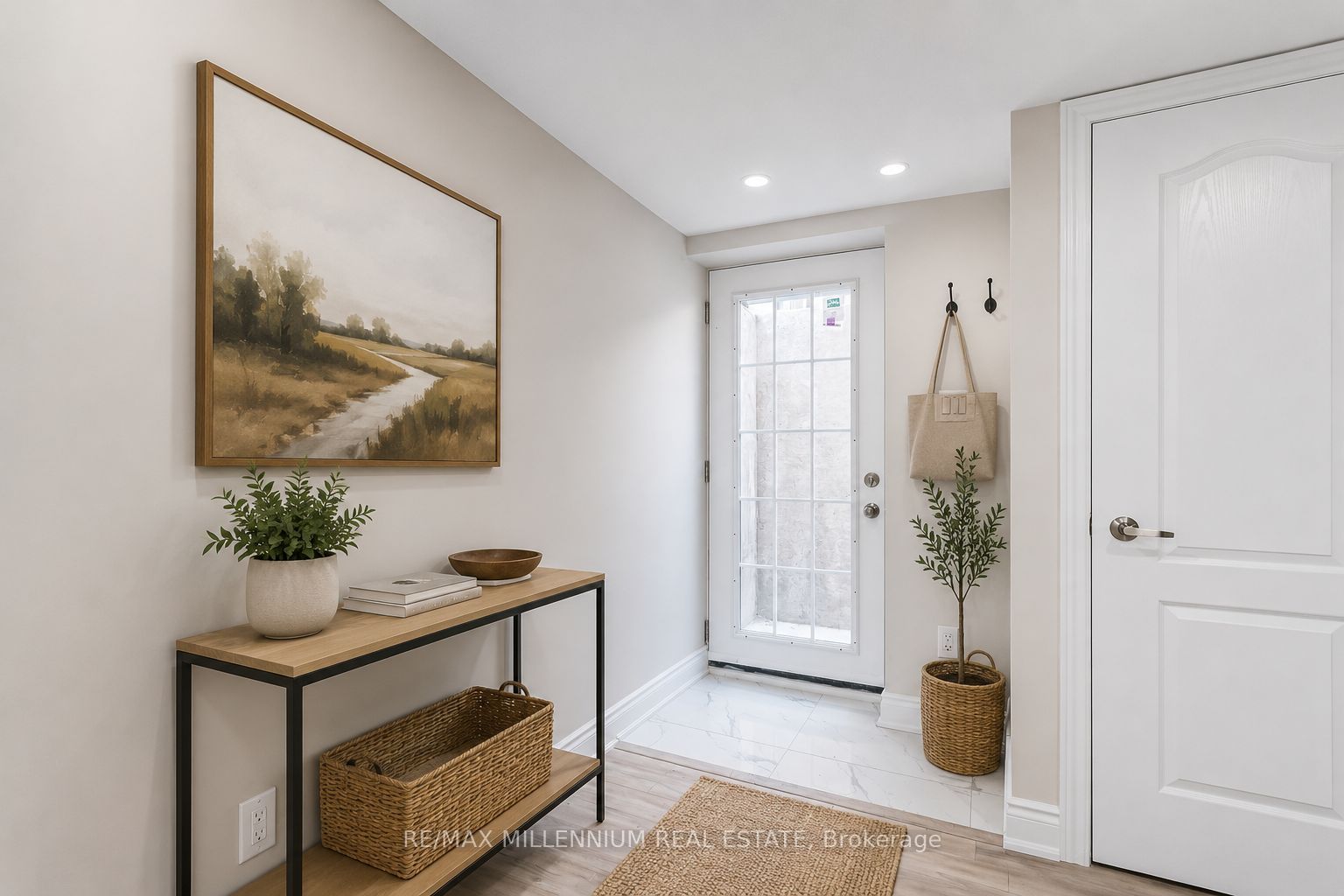 156 Folkstone Crescent, Brampton, ON L6T 3M5 photo 3