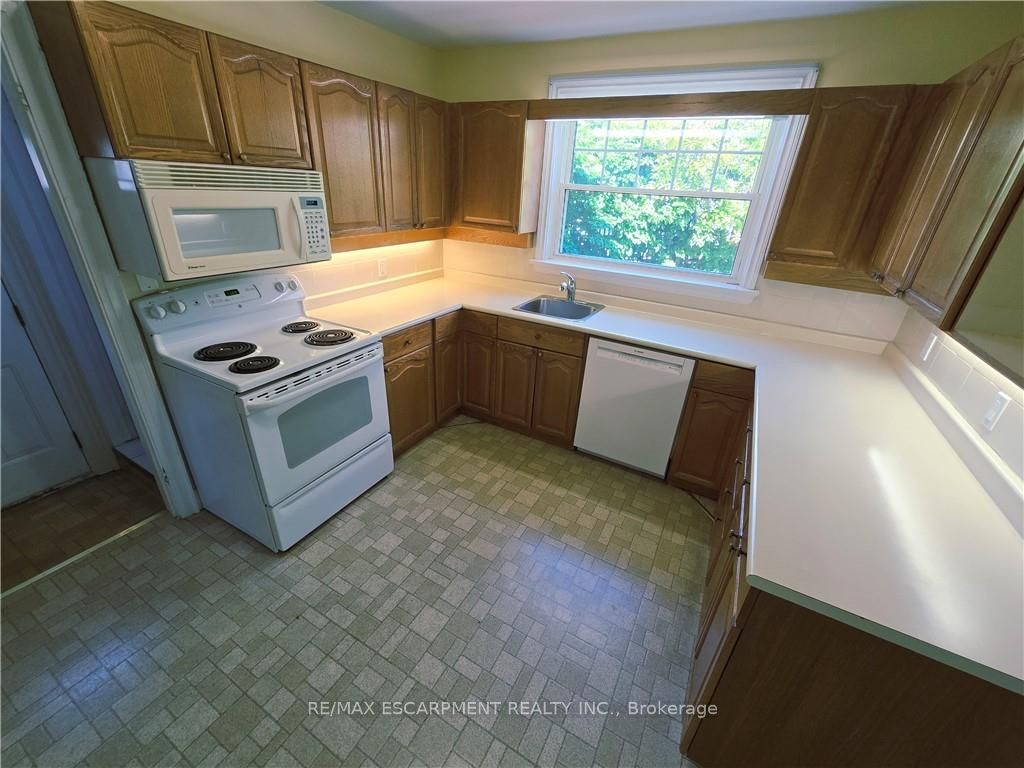 2047 James Street, Burlington, ON L7R 1H4 photo 5