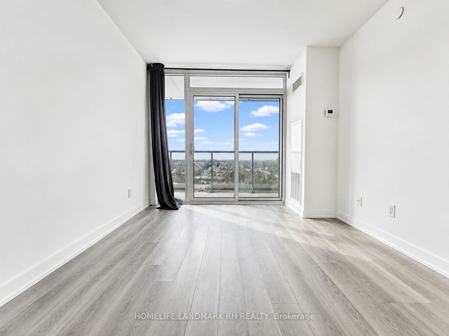 160 Flemington Road 1117, Toronto, ON M6A 1N6 photo 4