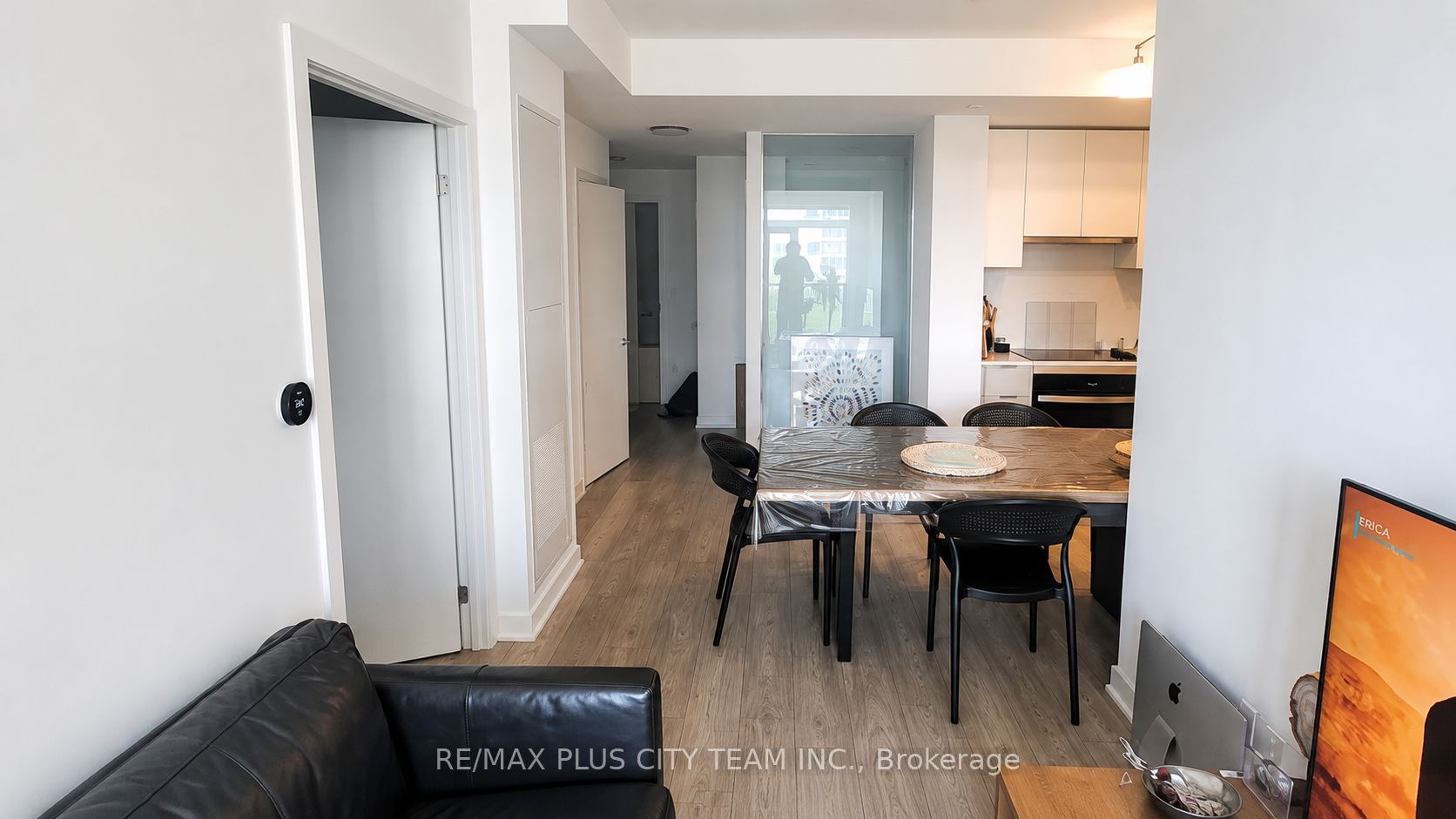 1007 The Queensway 302, Toronto, ON M8Z 0C6 photo 5
