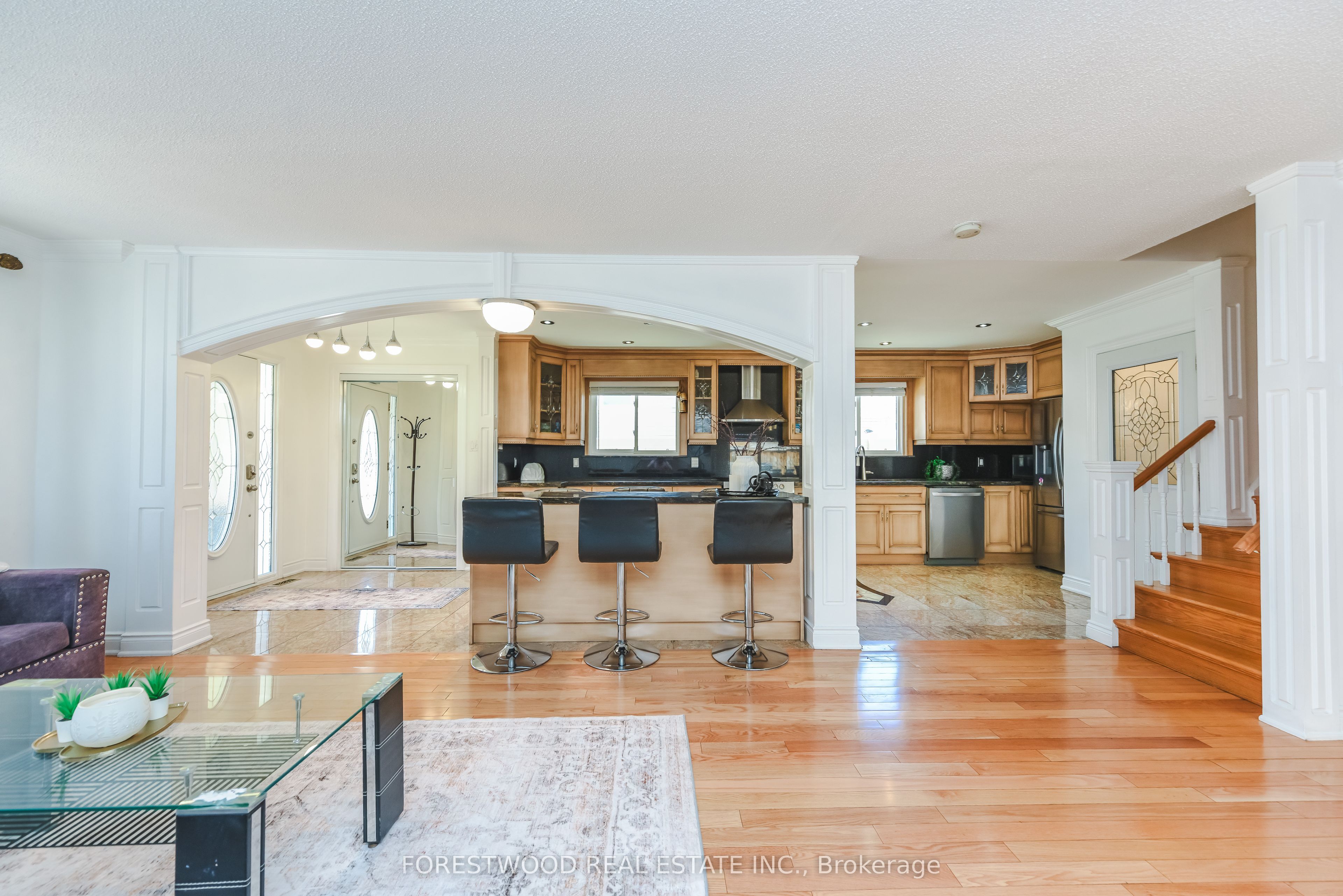 571 Silver Creek Boulevard, Mississauga, ON L5A 2B6 photo 5