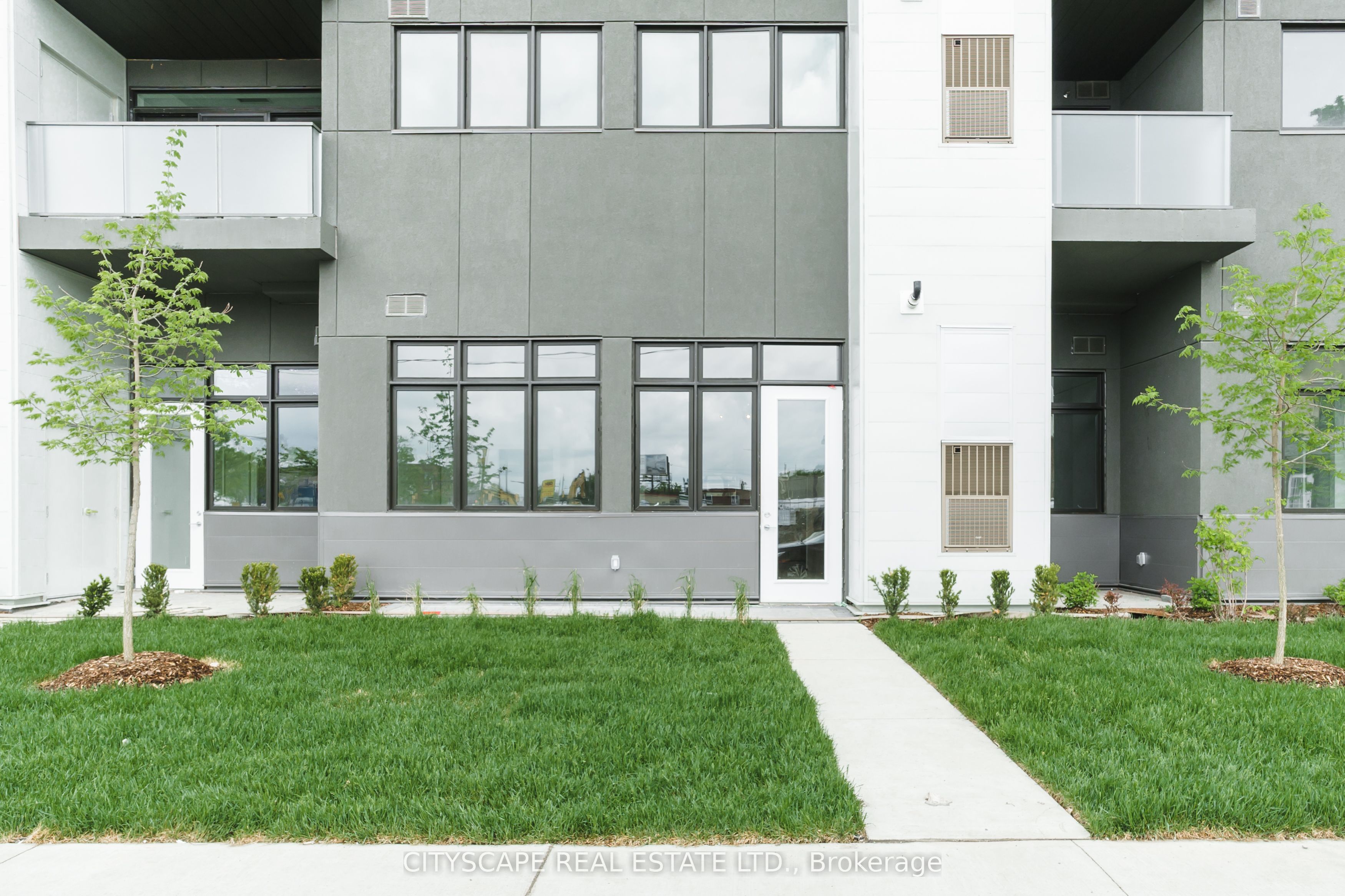 385 Osler Street 102, Toronto, ON M6N 0B2