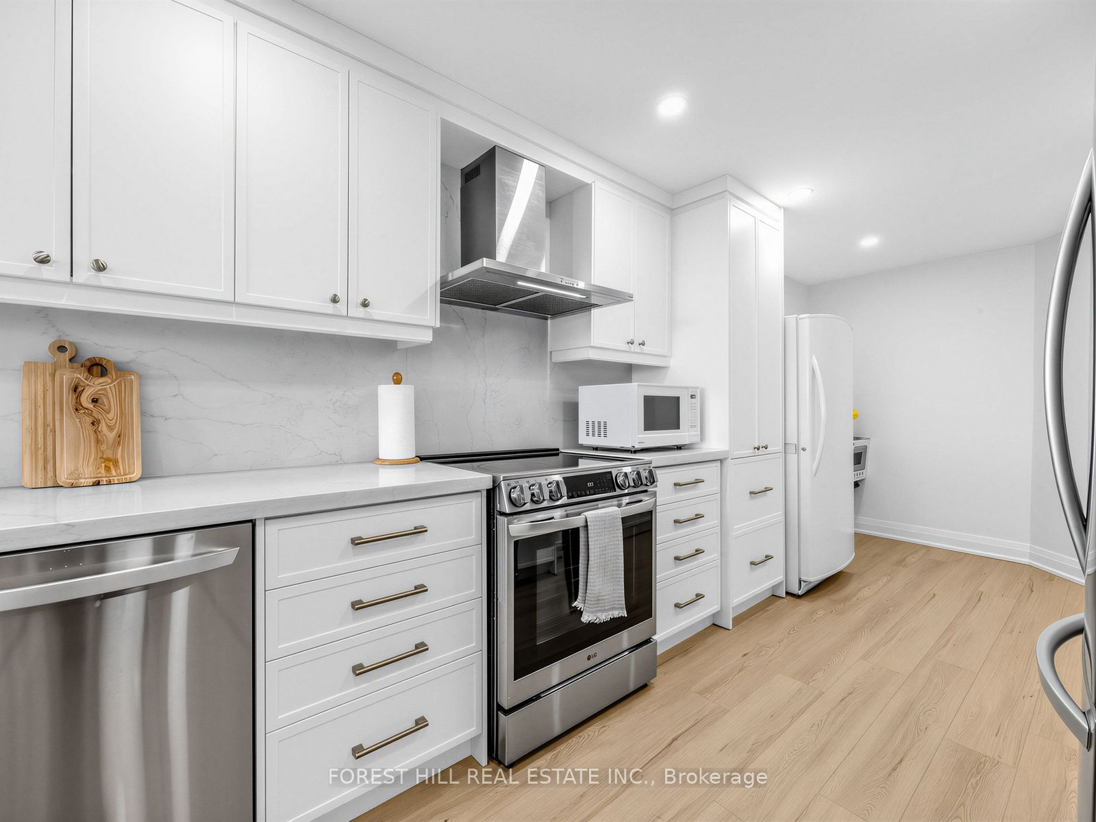 236 Albion Road 1812, Toronto, ON M9W 6A6 photo 2