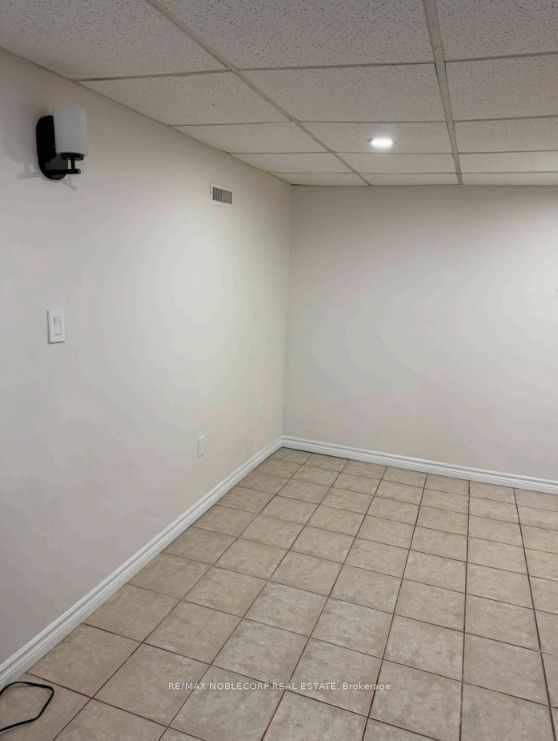 131 Redwater Drive Basement, Toronto, ON M9W 2A3 photo 5