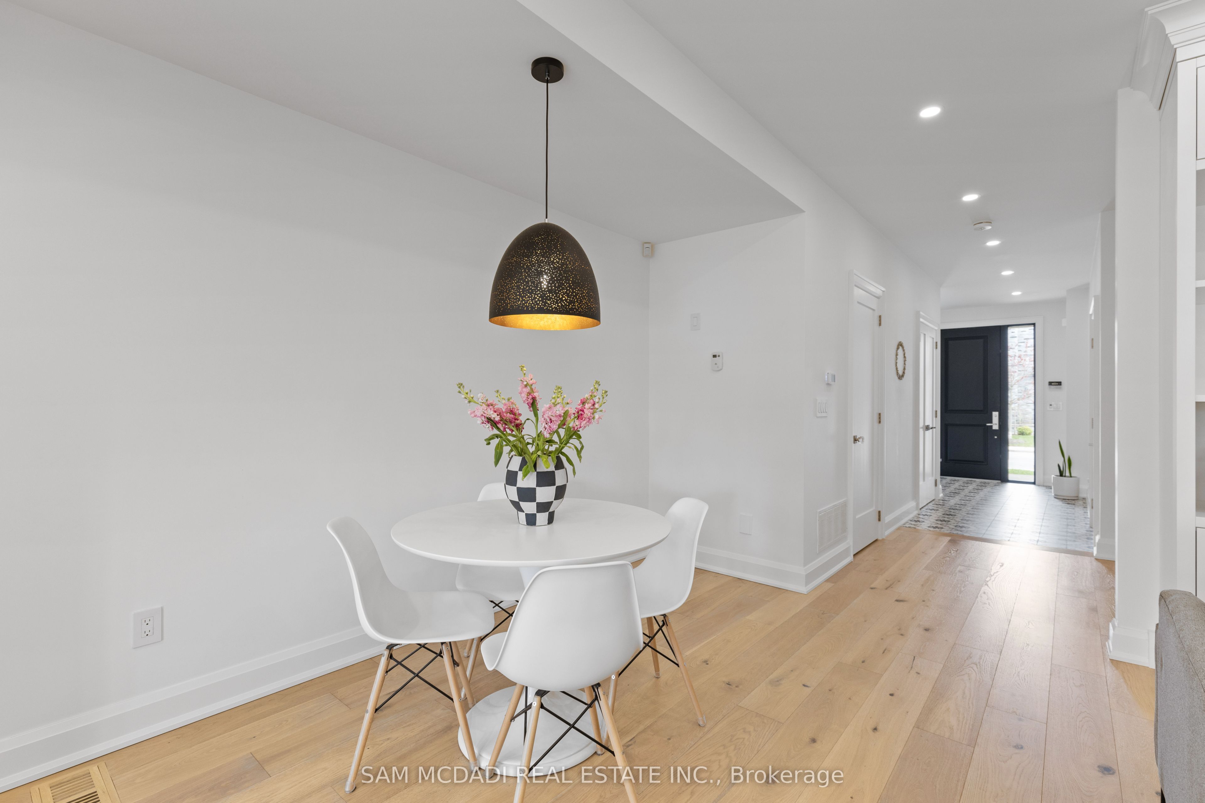 4 Iroquois Avenue, Mississauga, ON L5G 1M6 photo 5