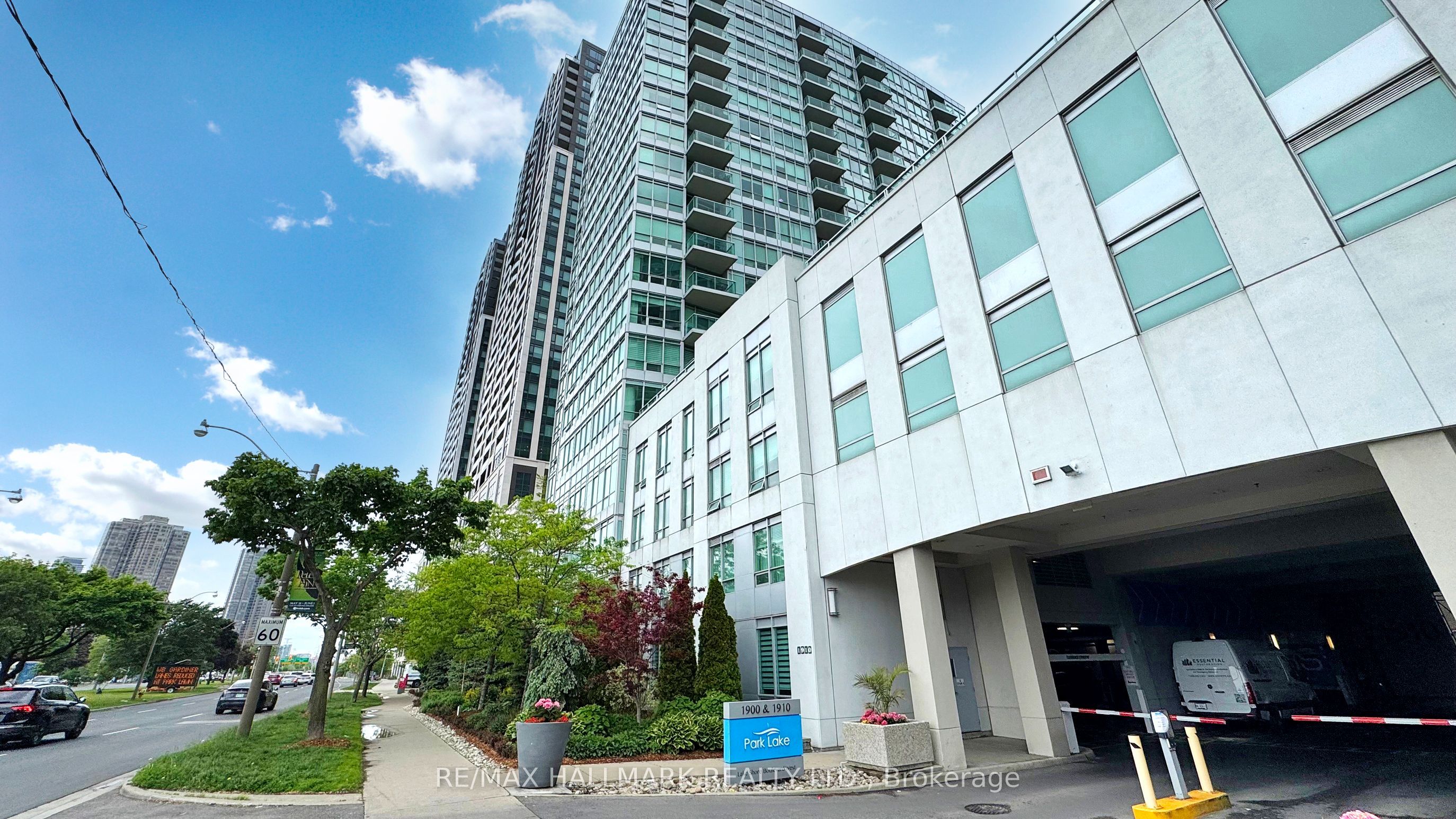 1910 Lake Shore Boulevard W 1607, Toronto, ON M6S 1A2 photo 2