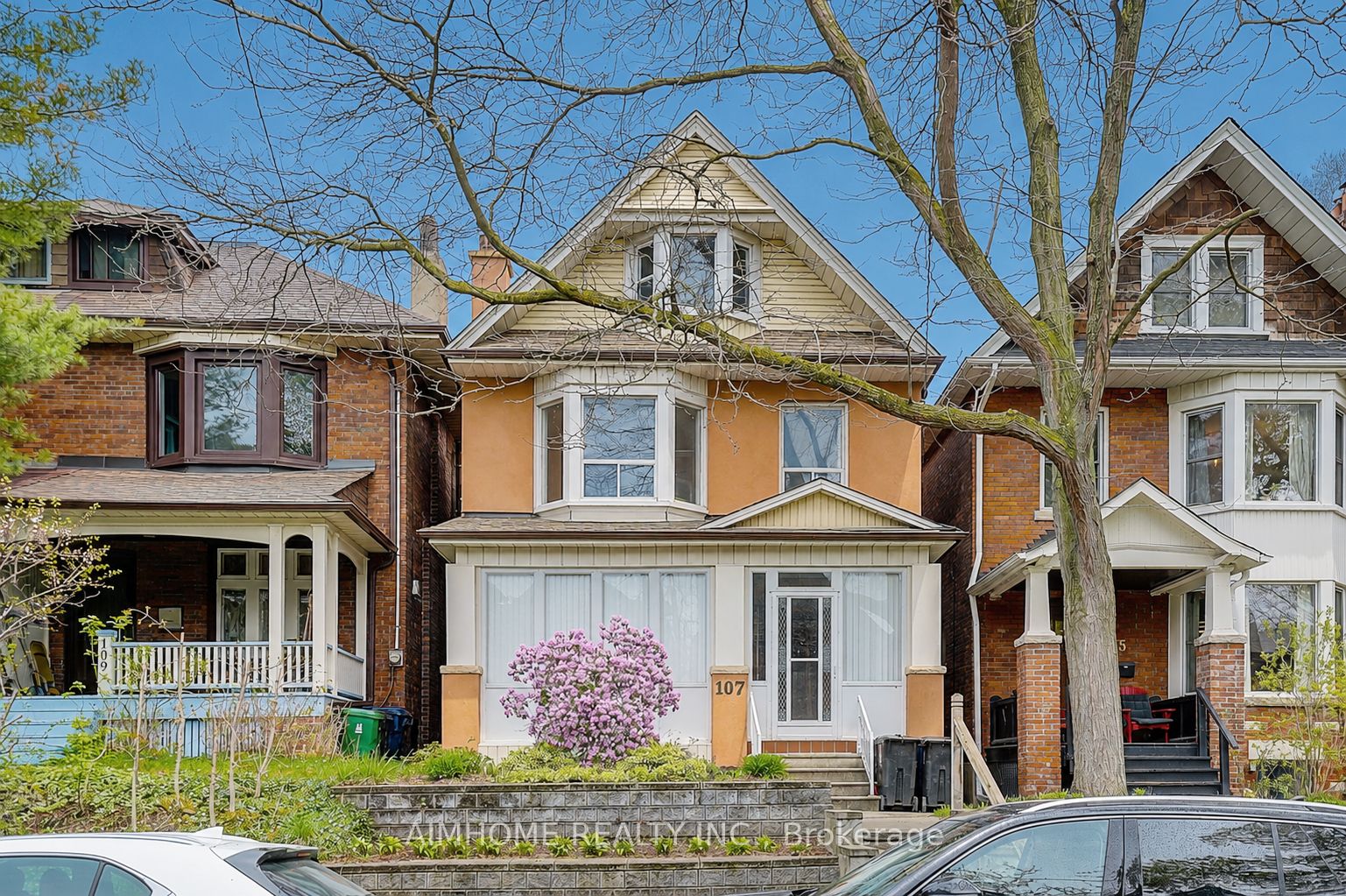 107 Glendale Avenue, Toronto, ON M6R 2T3