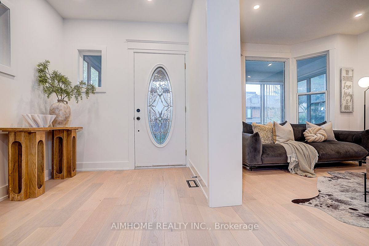 107 Glendale Avenue, Toronto, ON M6R 2T3 photo 3