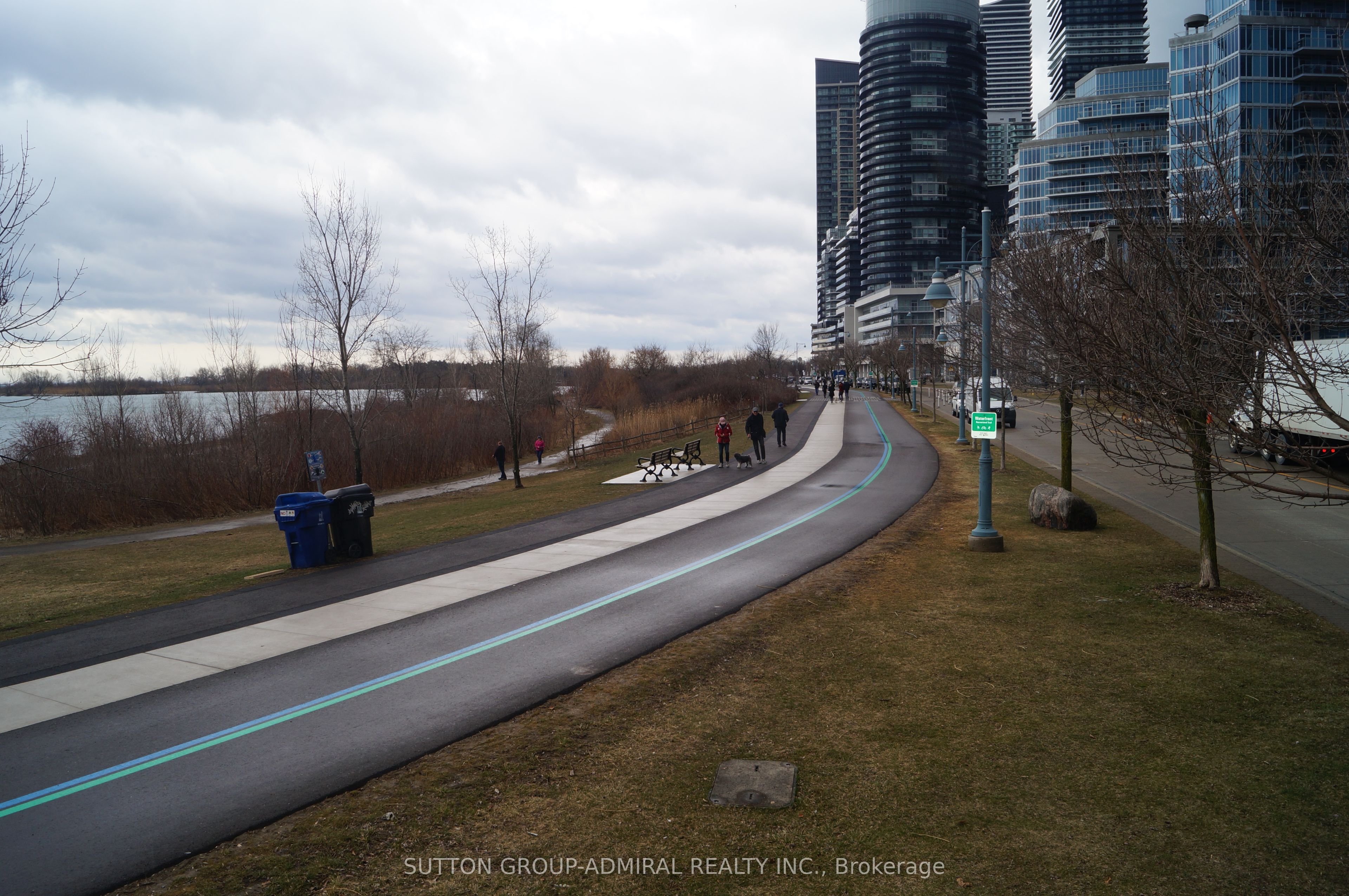 30 Shore Breeze Drive 1914, Toronto, ON M8V 1A1 photo 2