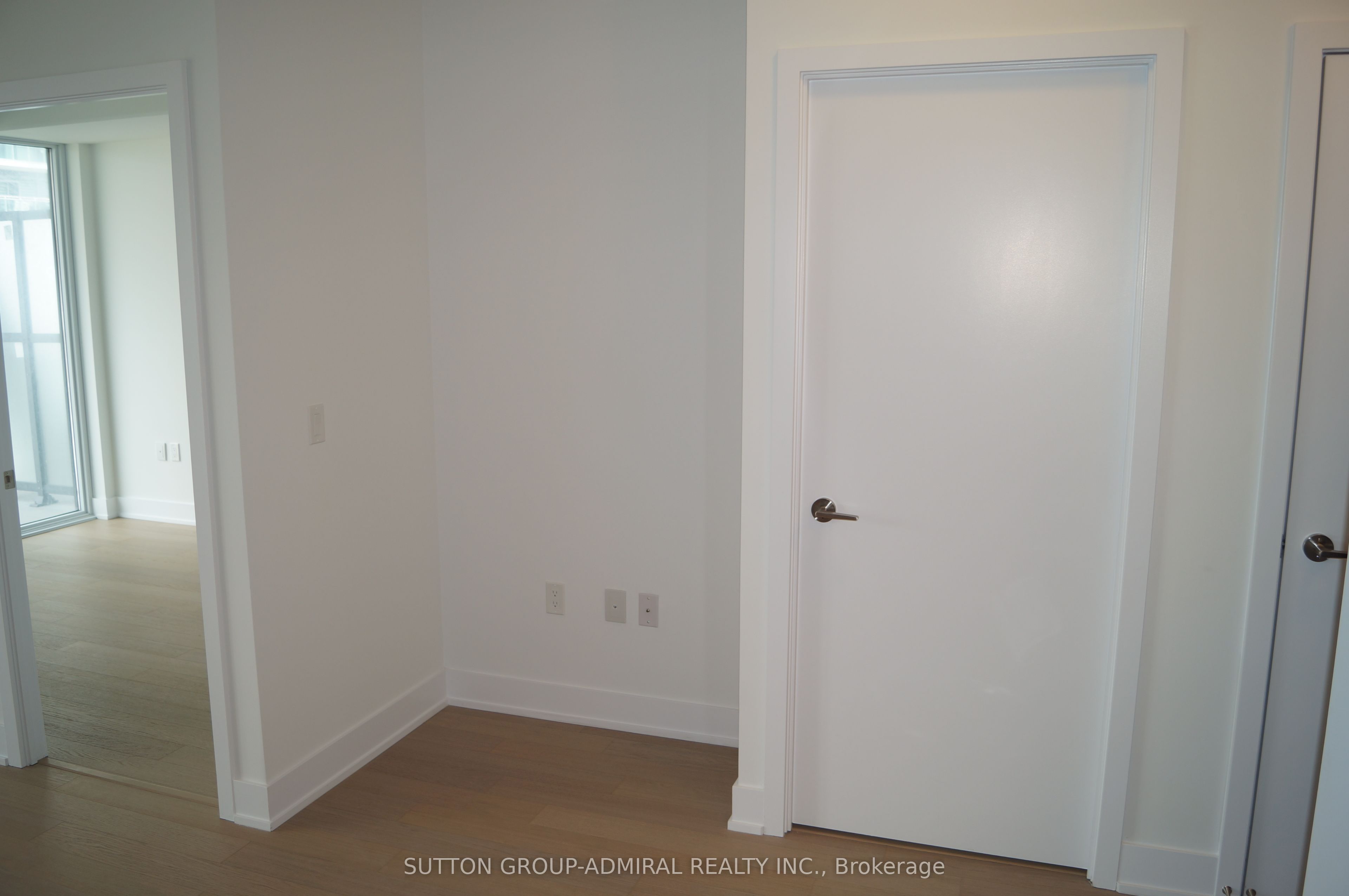30 Shore Breeze Drive 1914, Toronto, ON M8V 1A1 photo 4