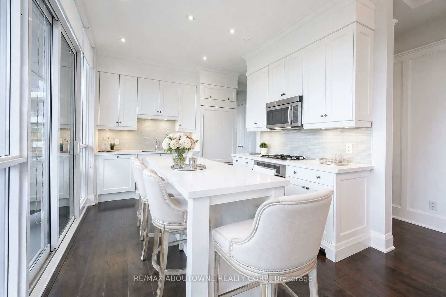11 Bronte Road 815, Oakville, ON L6L 0E1 photo 4