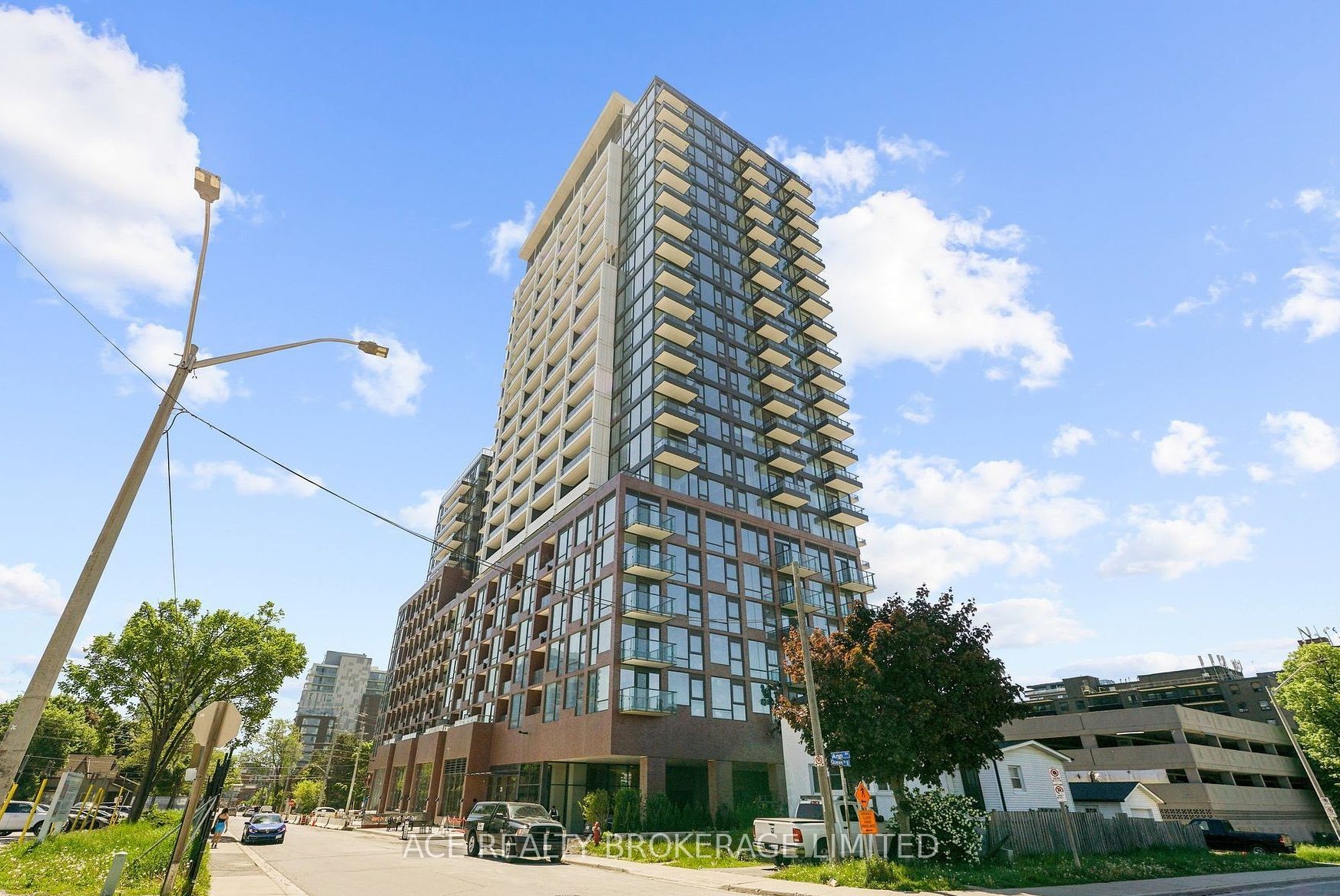 28 Ann Street 1116, Mississauga, ON L5G 3G1