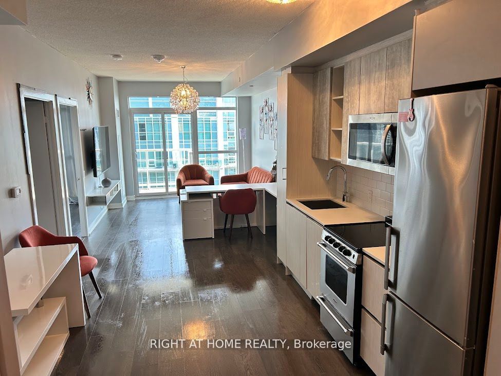 251 Manitoba Street 2803, Toronto, ON M8Y 4G9 photo 3