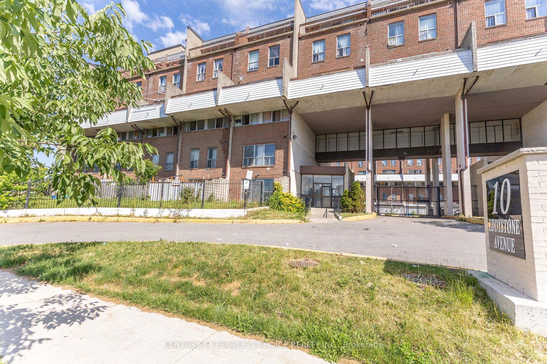 10 Eddystone Avenue N 106, Toronto, ON M3N 2T2 photo 2