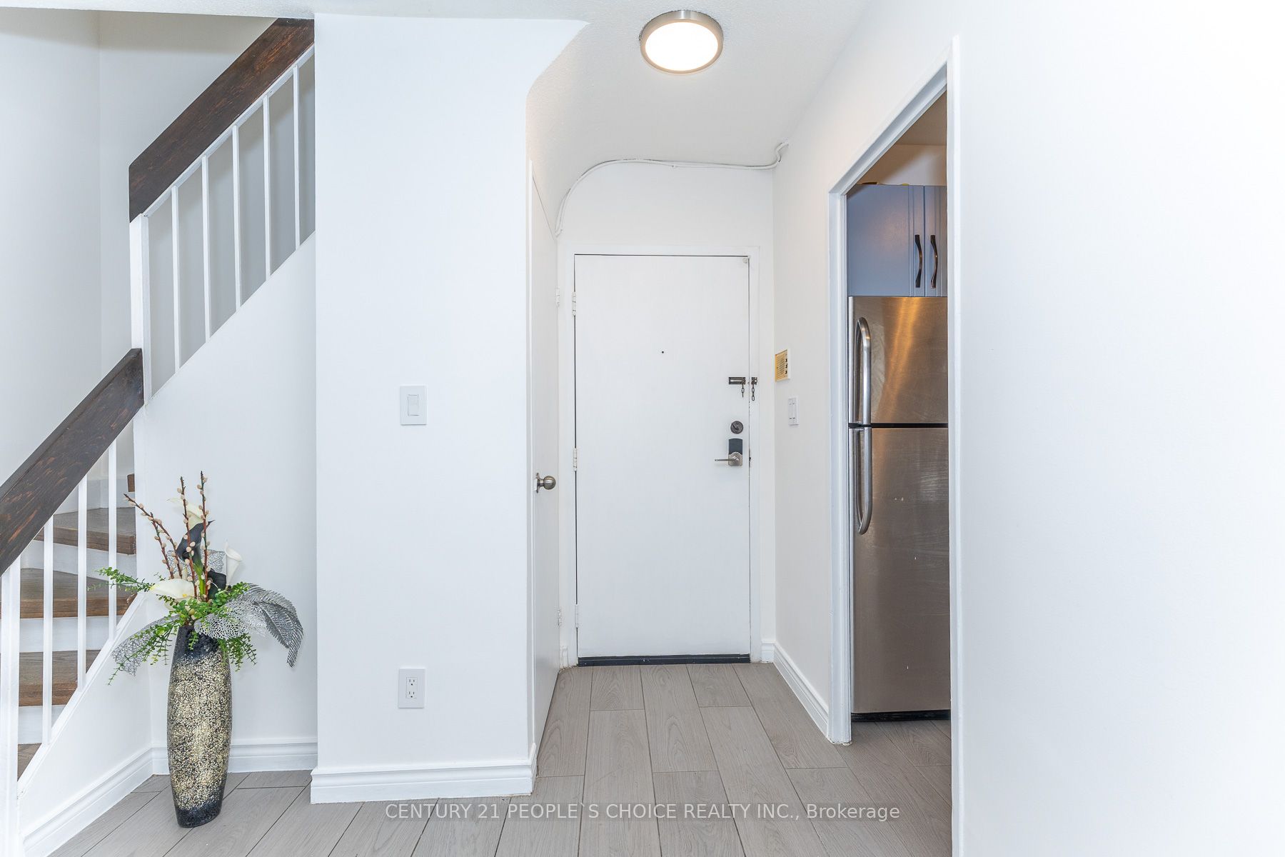 10 Eddystone Avenue N 106, Toronto, ON M3N 2T2 photo 5