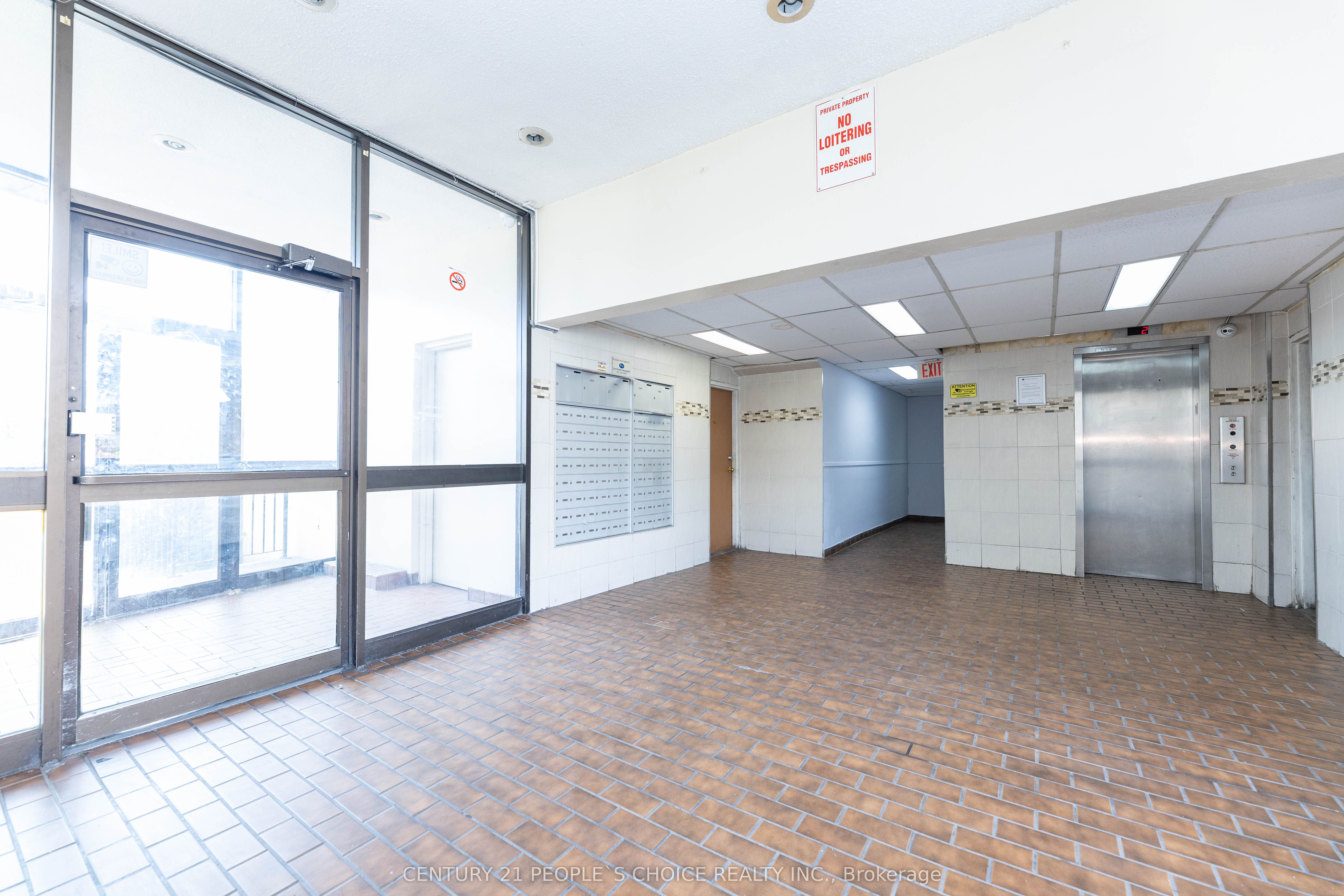 10 Eddystone Avenue 108, Toronto, ON M3N 2T2 photo 4