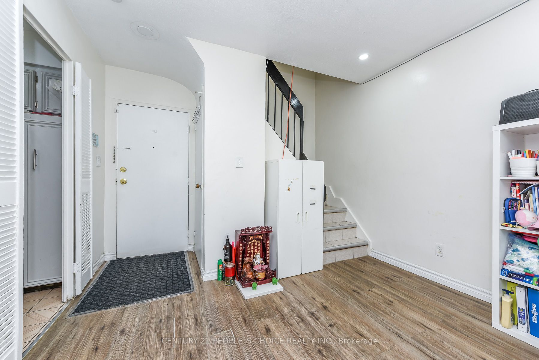 10 Eddystone Avenue 108, Toronto, ON M3N 2T2 photo 5