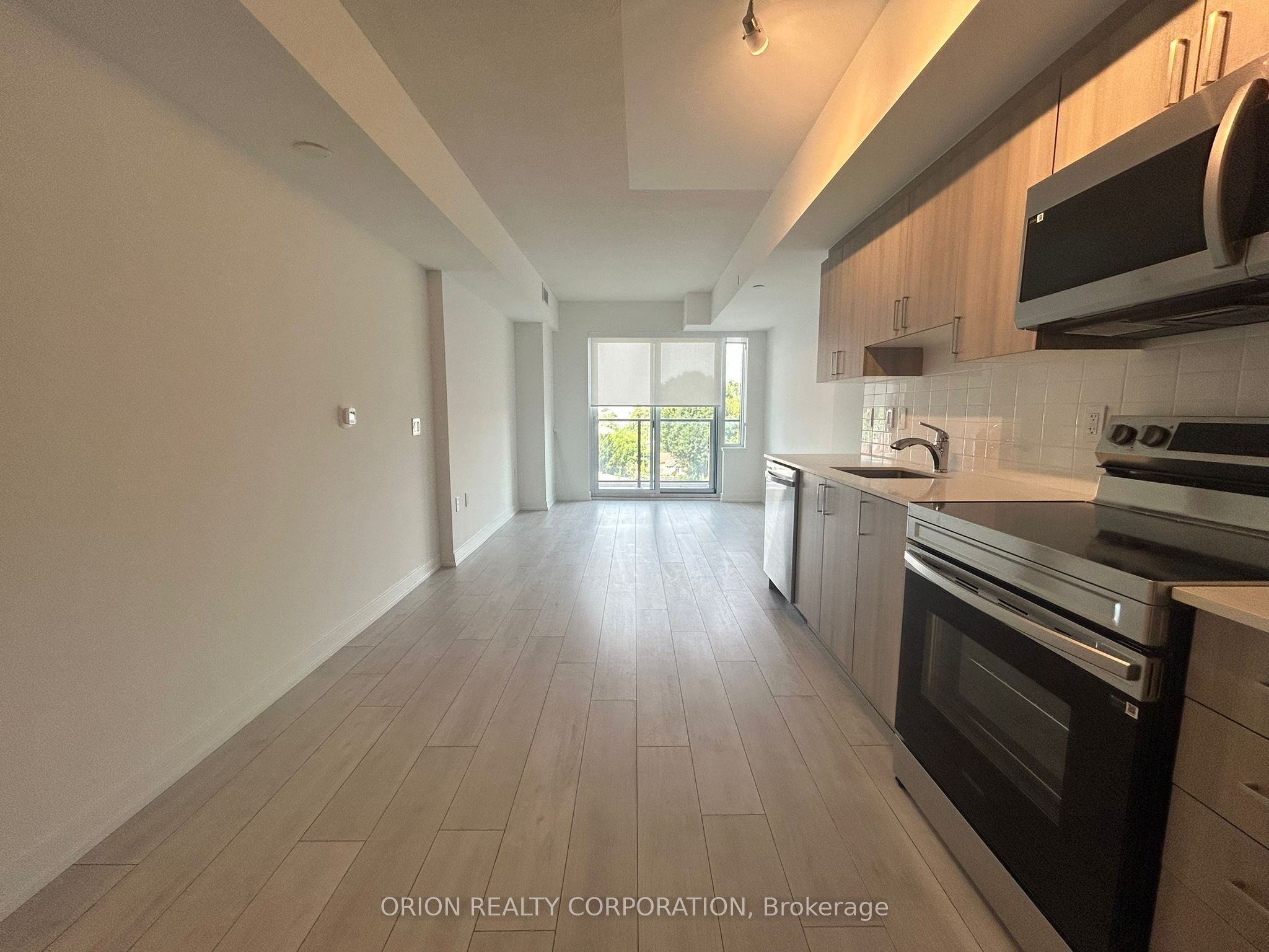 556 Marlee Avenue 402, Toronto, ON M6B 0B1 photo 3