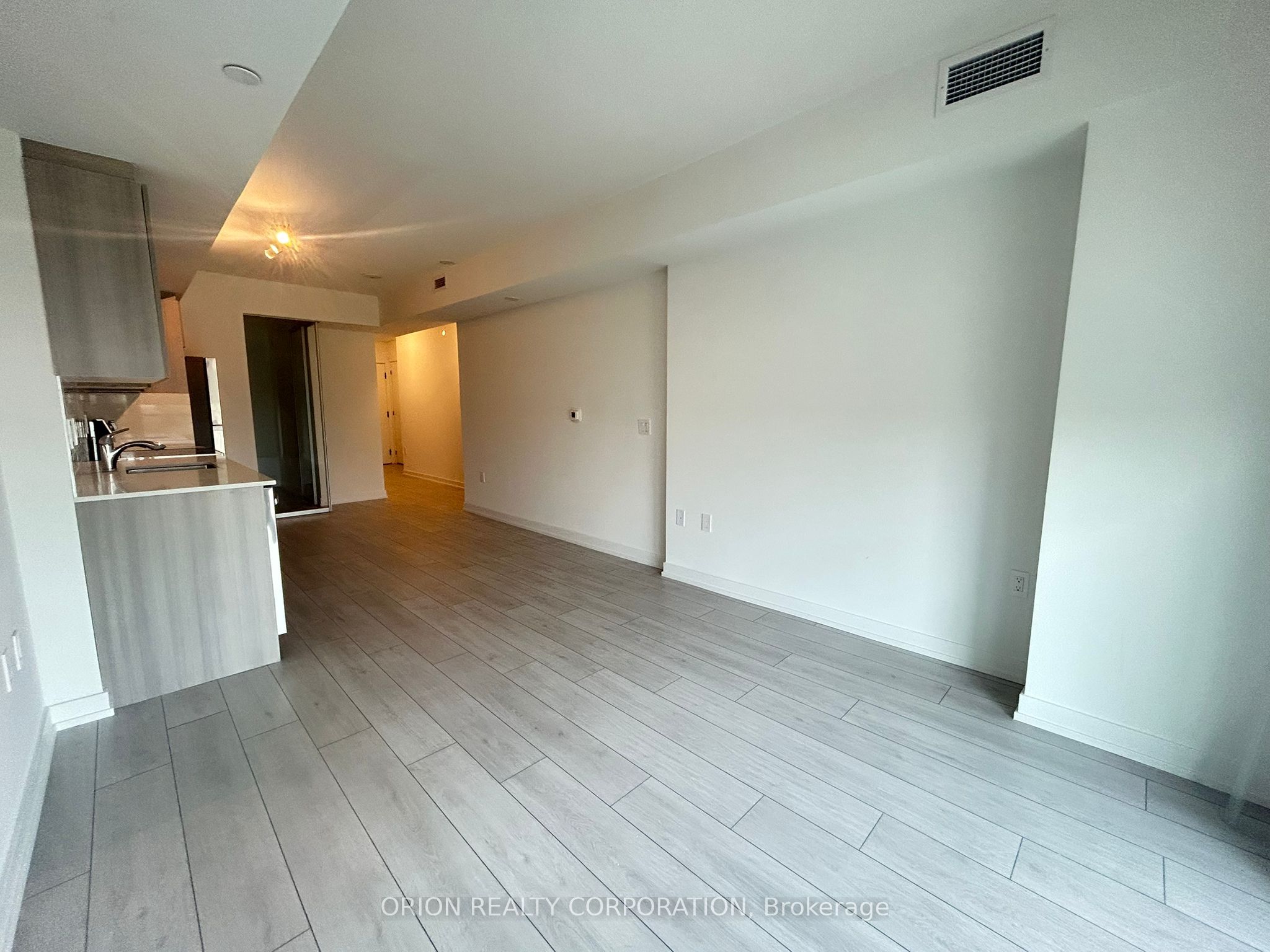556 Marlee Avenue 402, Toronto, ON M6B 0B1 photo 4