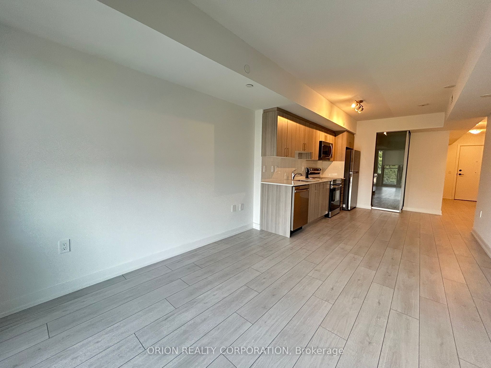 556 Marlee Avenue 402, Toronto, ON M6B 0B1 photo 5