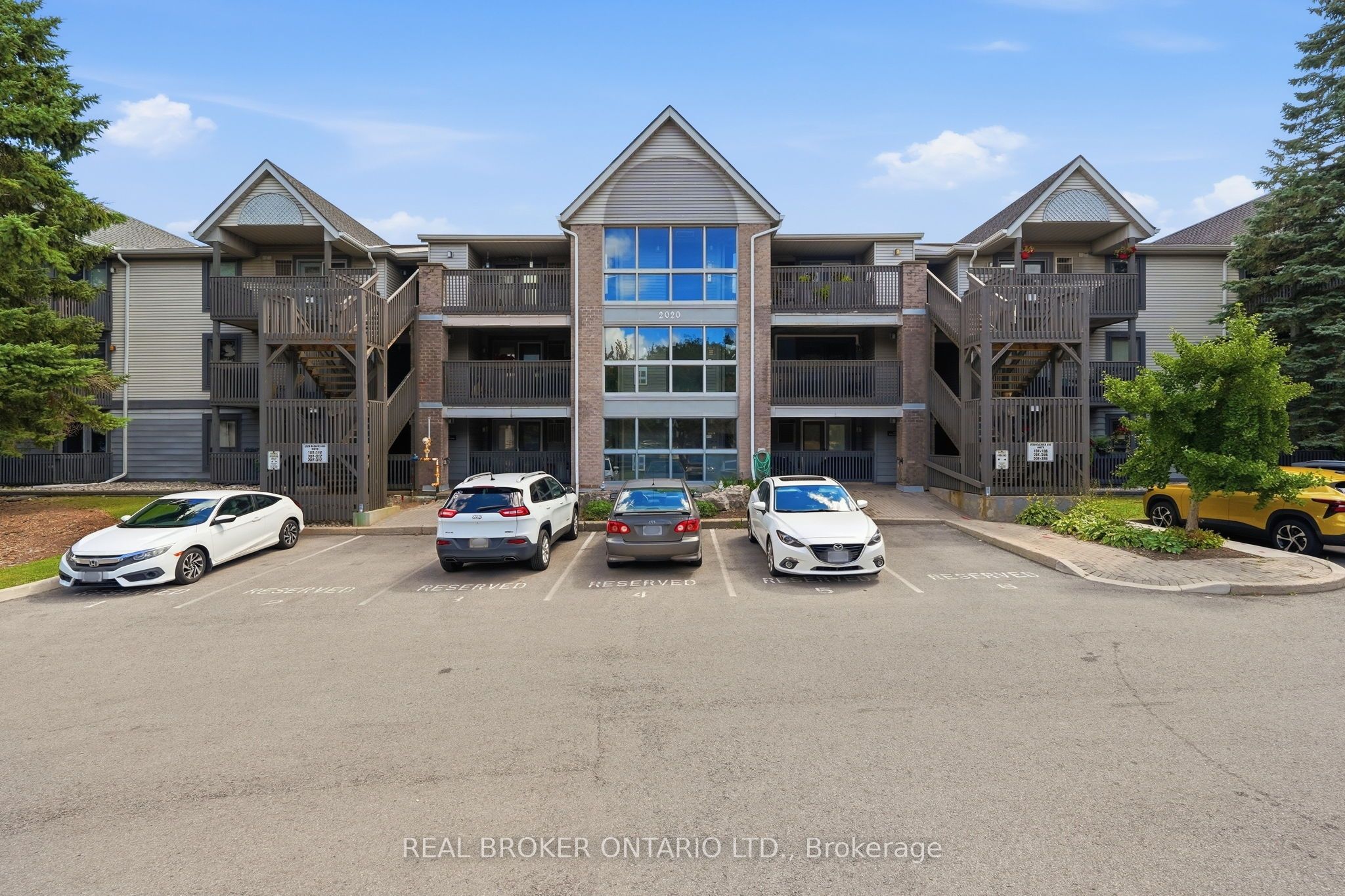 2020 Cleaver Avenue 103, Burlington, ON L7M 4C2 photo 3