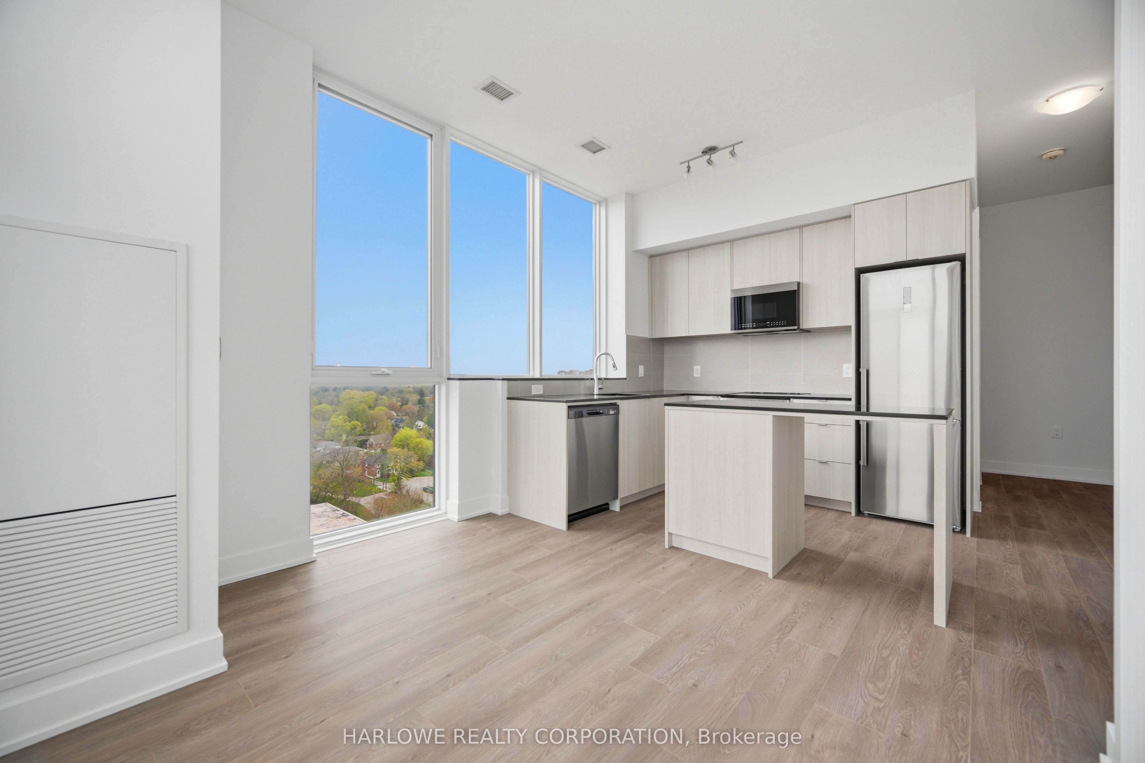 2088 James Street 1303, Burlington, ON L7R 0H2 photo 2