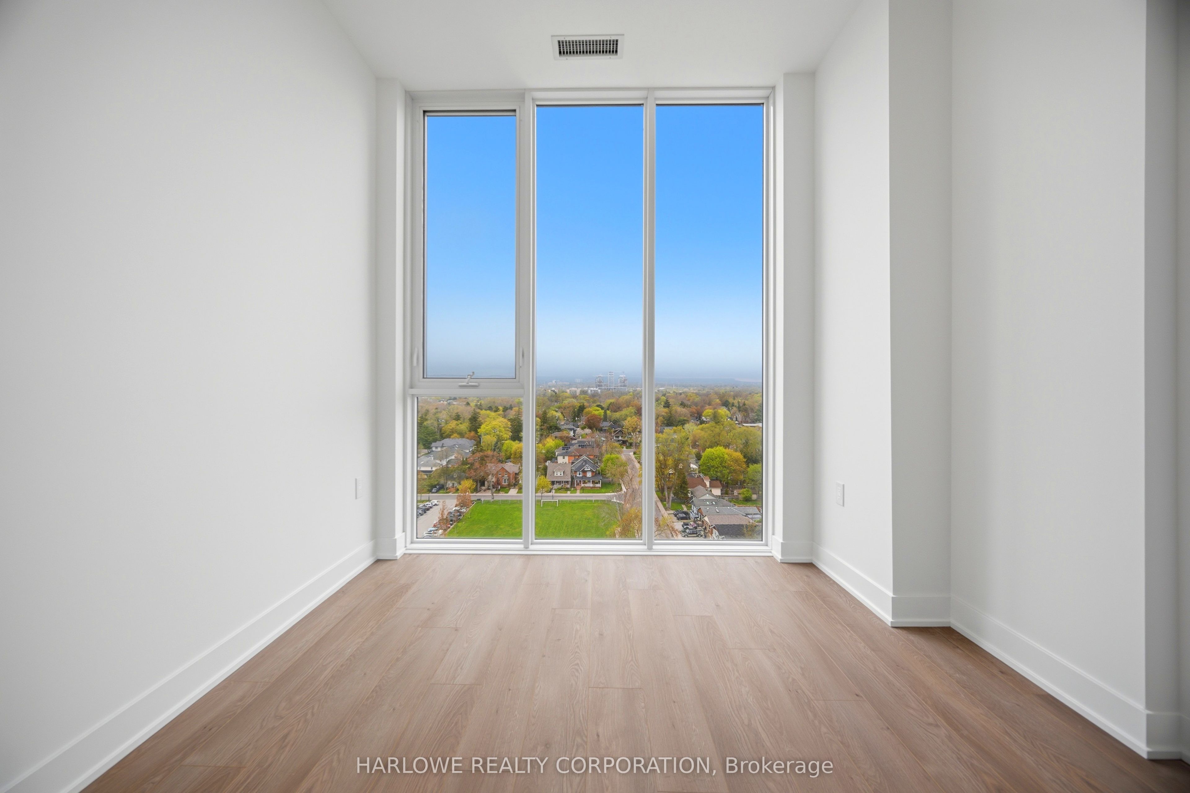 2088 James Street 1303, Burlington, ON L7R 0H2 photo 4