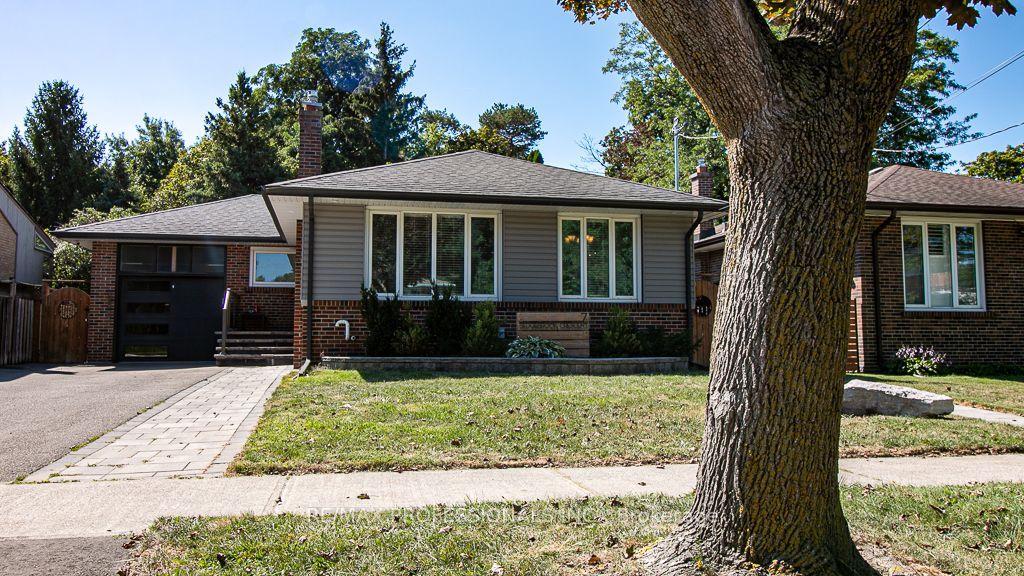7 Sedgebrook Crescent MAIN, Toronto, ON M9B 2X2 photo 2