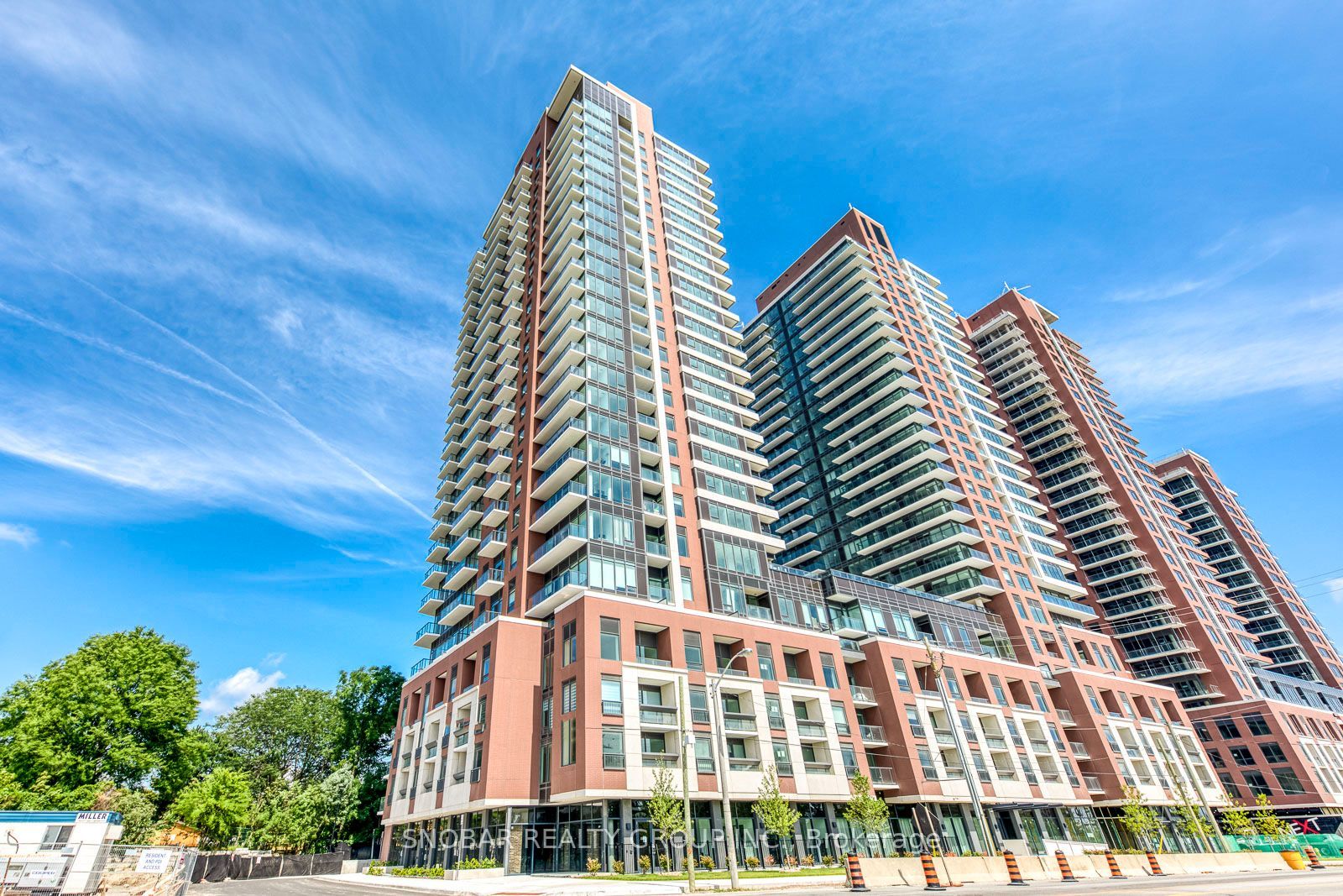 4000 Eglinton Avenue W 210, Toronto, ON M9A 4M2
