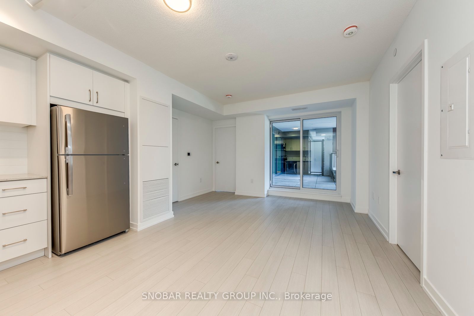 4000 Eglinton Avenue W 210, Toronto, ON M9A 4M2 photo 4