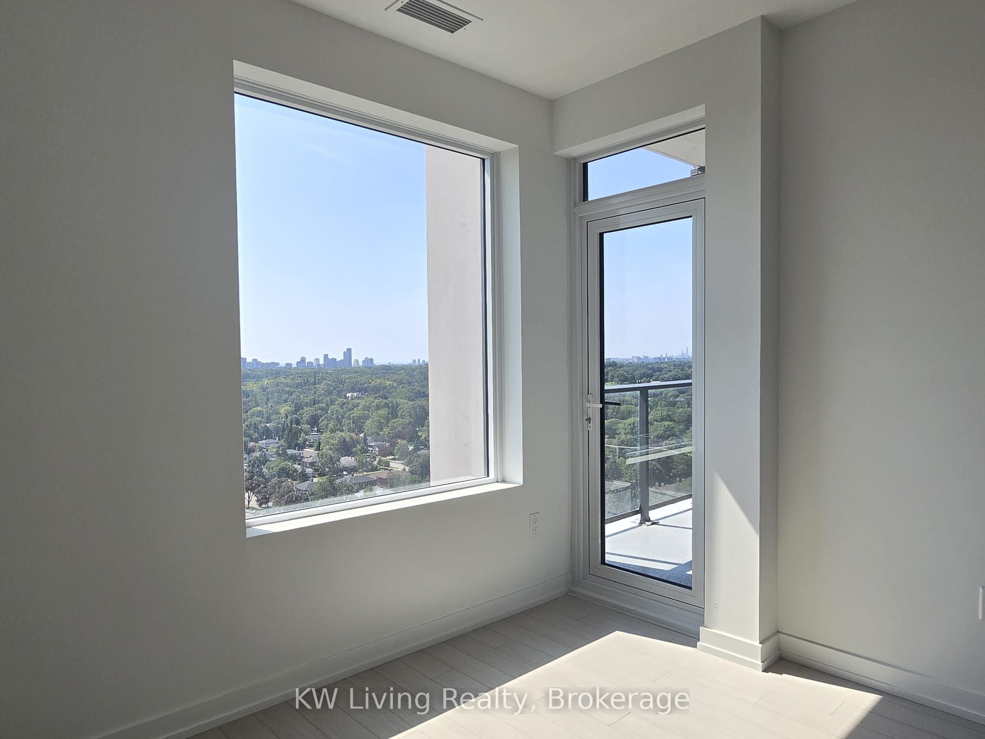 4010 Eglinton Avenue W 1809, Toronto, ON M9A 0G5 photo 3