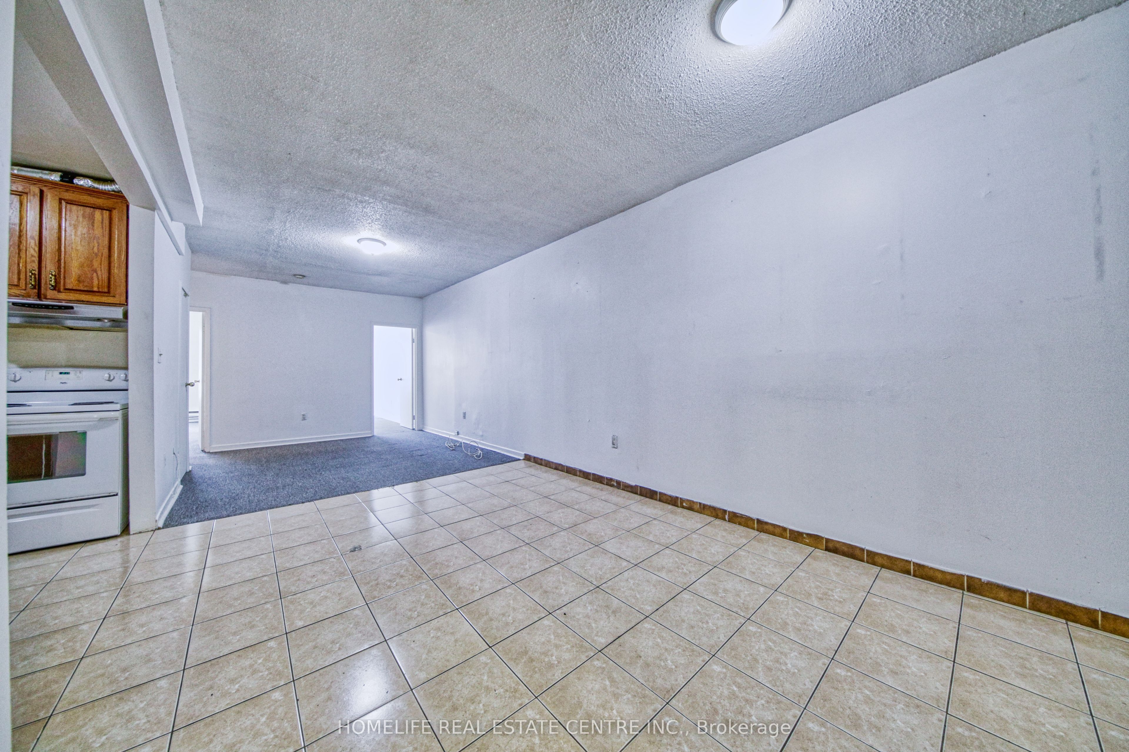 223 Jameson Avenue 203, Toronto, ON M6K 2Y7 photo 3