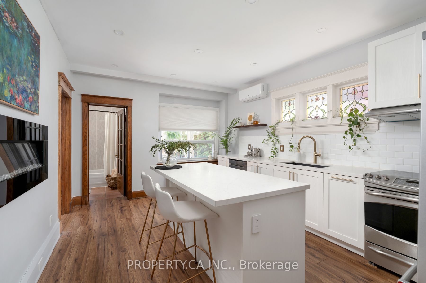 9 Fairview Avenue, Toronto, ON M6P 3A2 photo 5