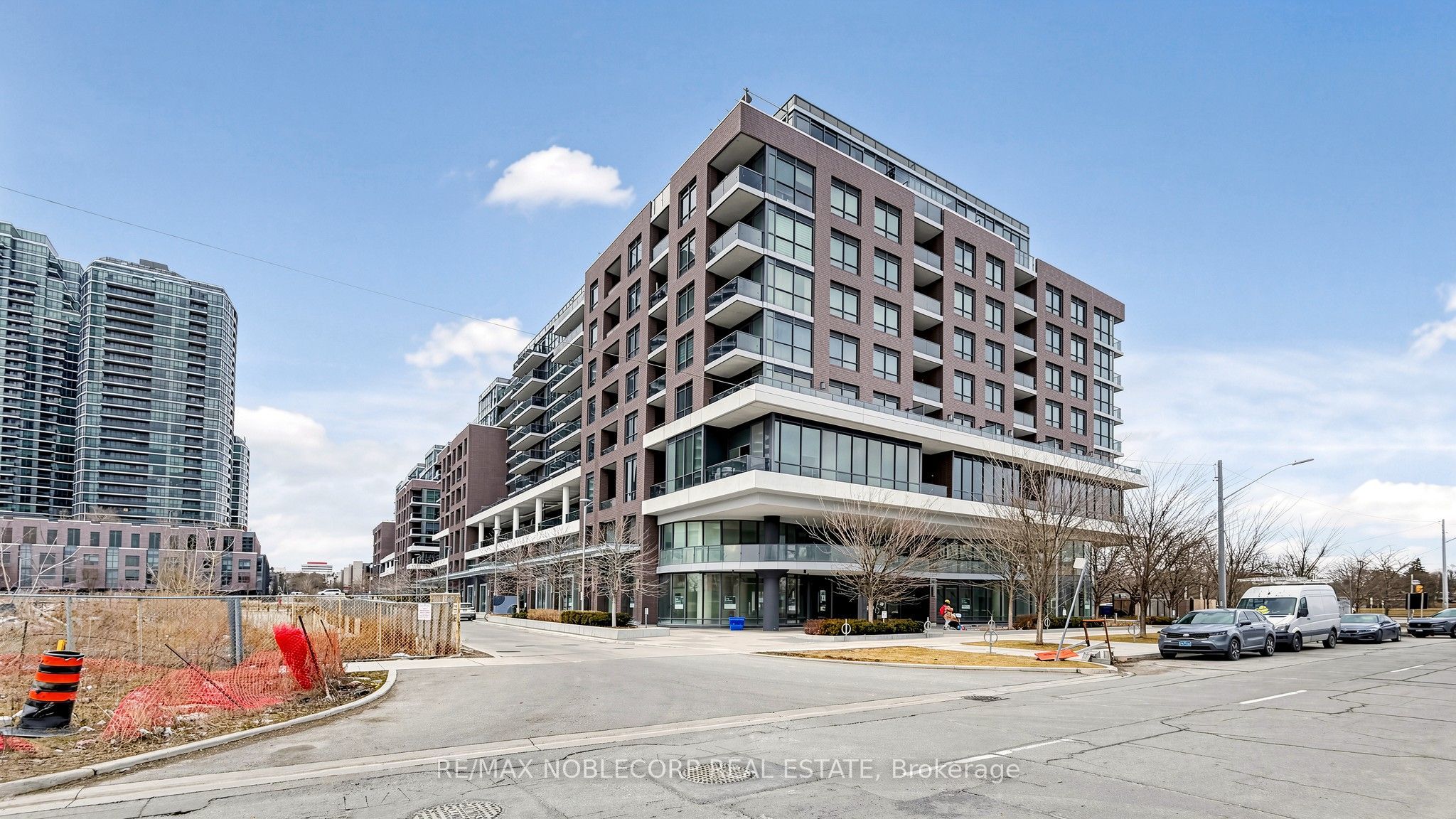 10 Gibbs Road 1005, Toronto, ON M9B 0E2 photo 2