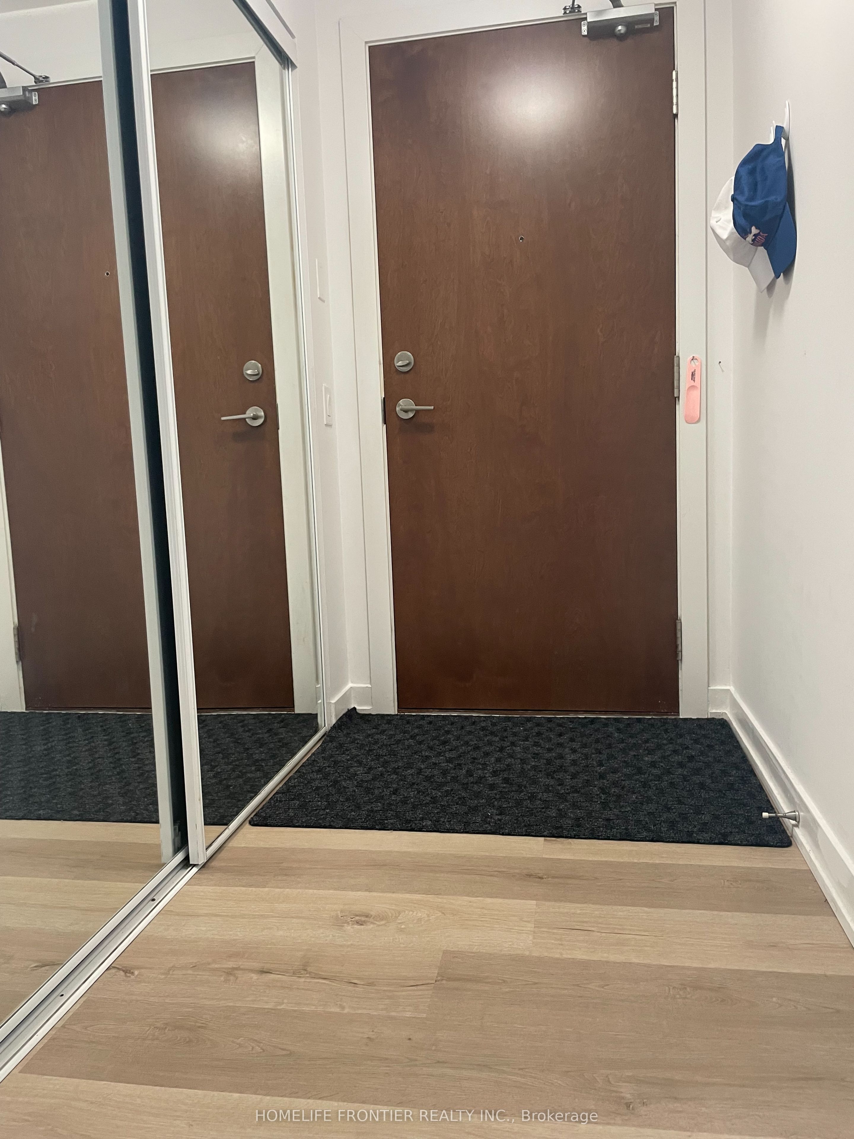 2200 Lakeshore Boulevard W 1001, Toronto, ON M8V 1A4 photo 2