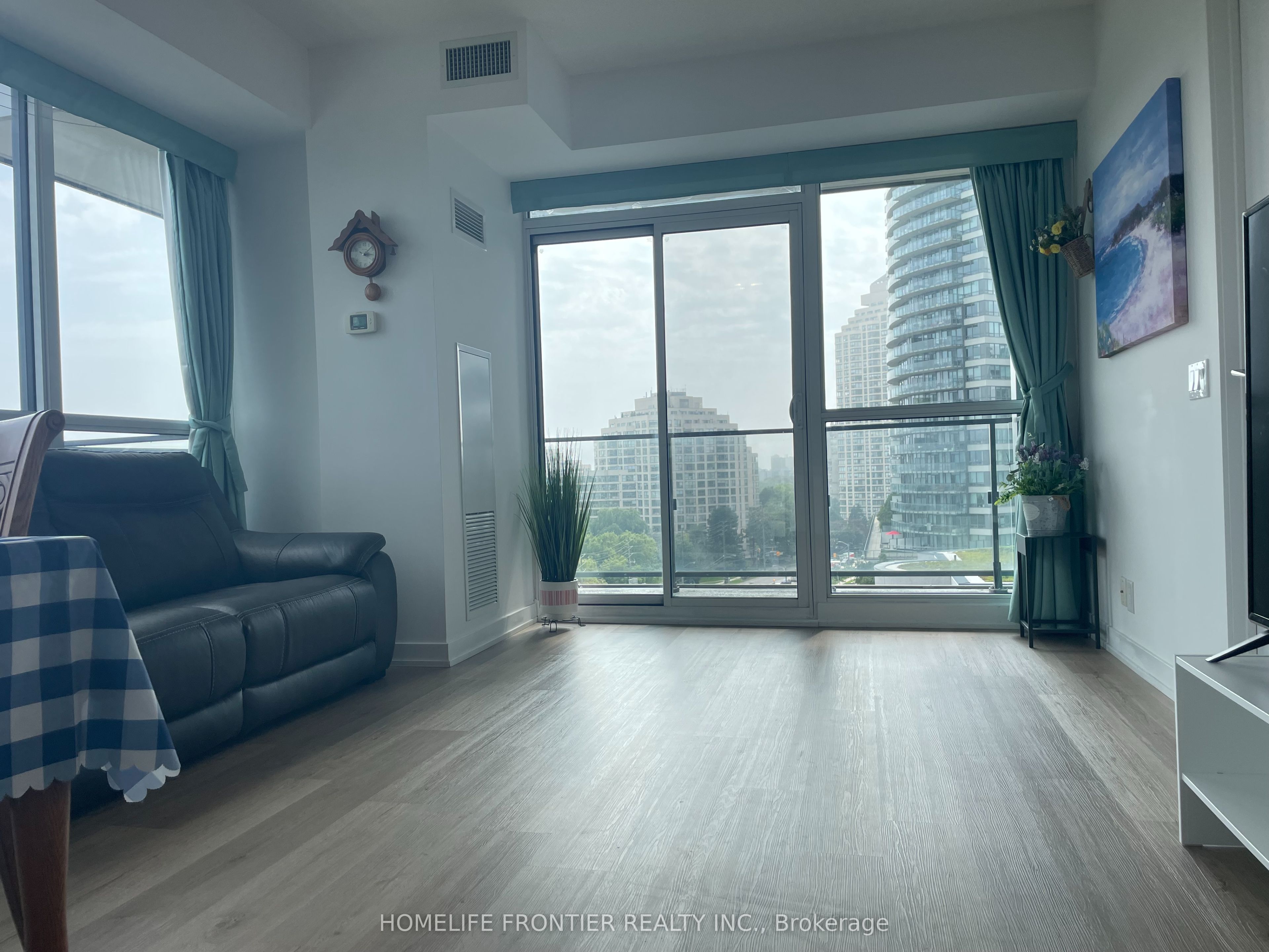 2200 Lakeshore Boulevard W 1001, Toronto, ON M8V 1A4 photo 5