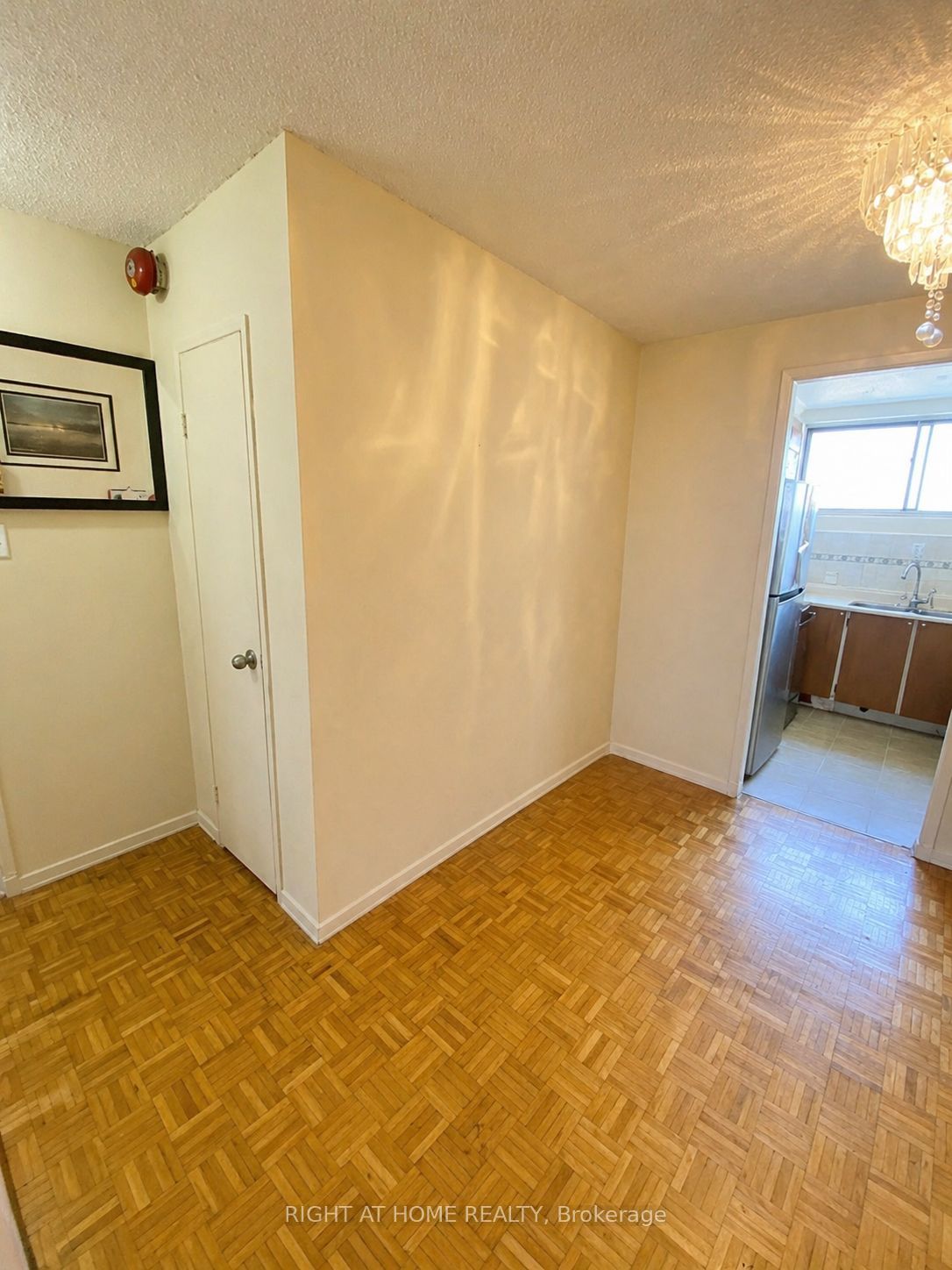4673 Jane Street 811, Toronto, ON M3N 2L1 photo 5